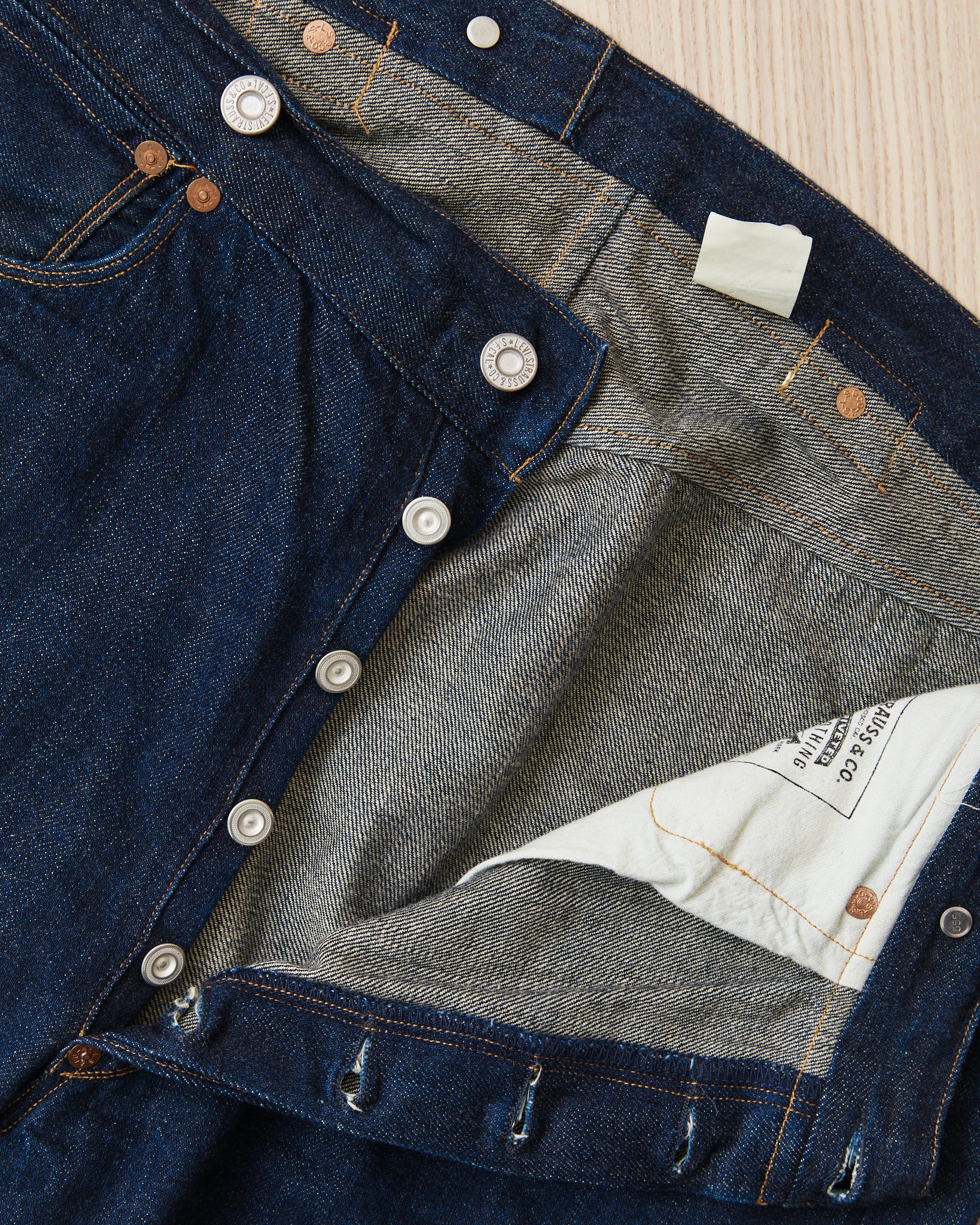 Second Hand LVC 1890 501xx Made in USA 555 Valencia Street Jeans