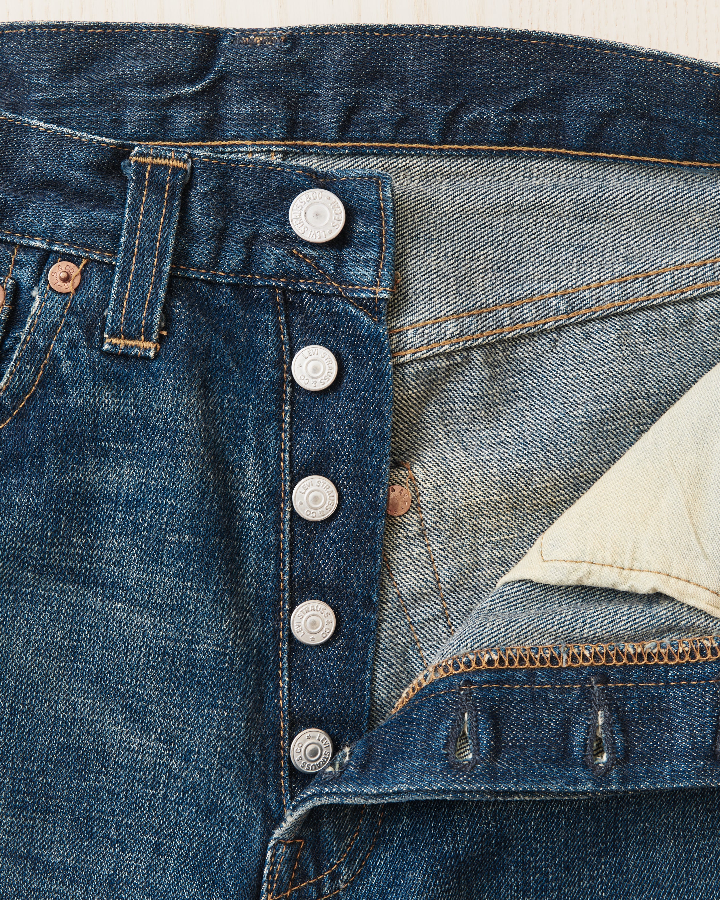 Second Hand LVC 1947 501XX Made in USA 555 Valencia Street Jeans