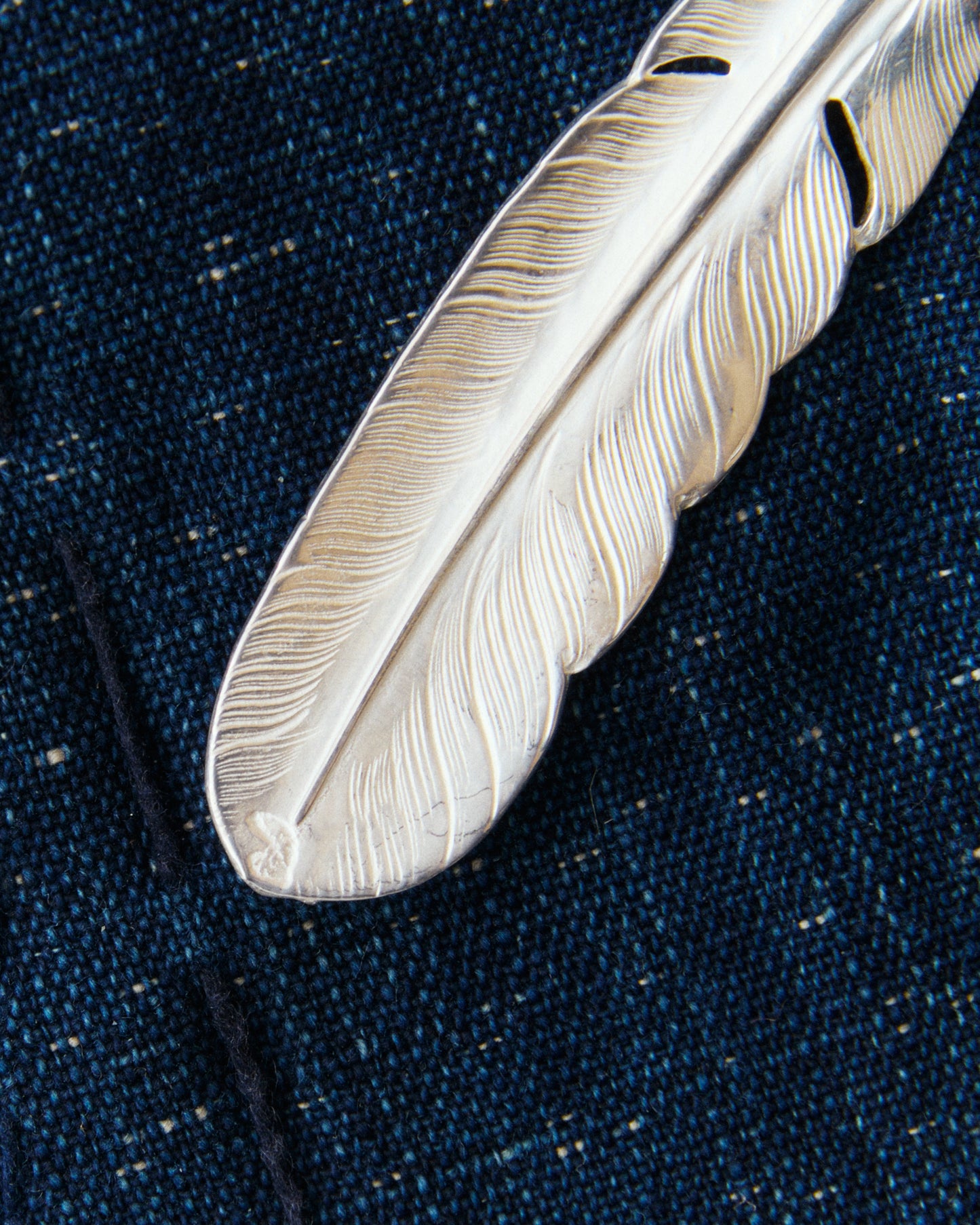 Larry Smith Eagle Head Feather Silver Pendent With 18K Gold Accent EFNL-0041-R