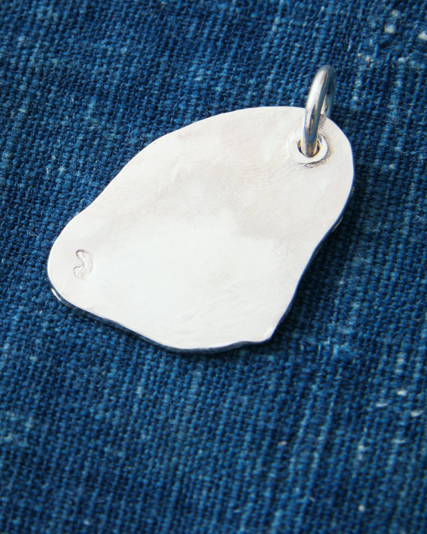 Larry Smith Kazekiri Feather Stamped Pendant 18K Gold Accent EFNL-0055