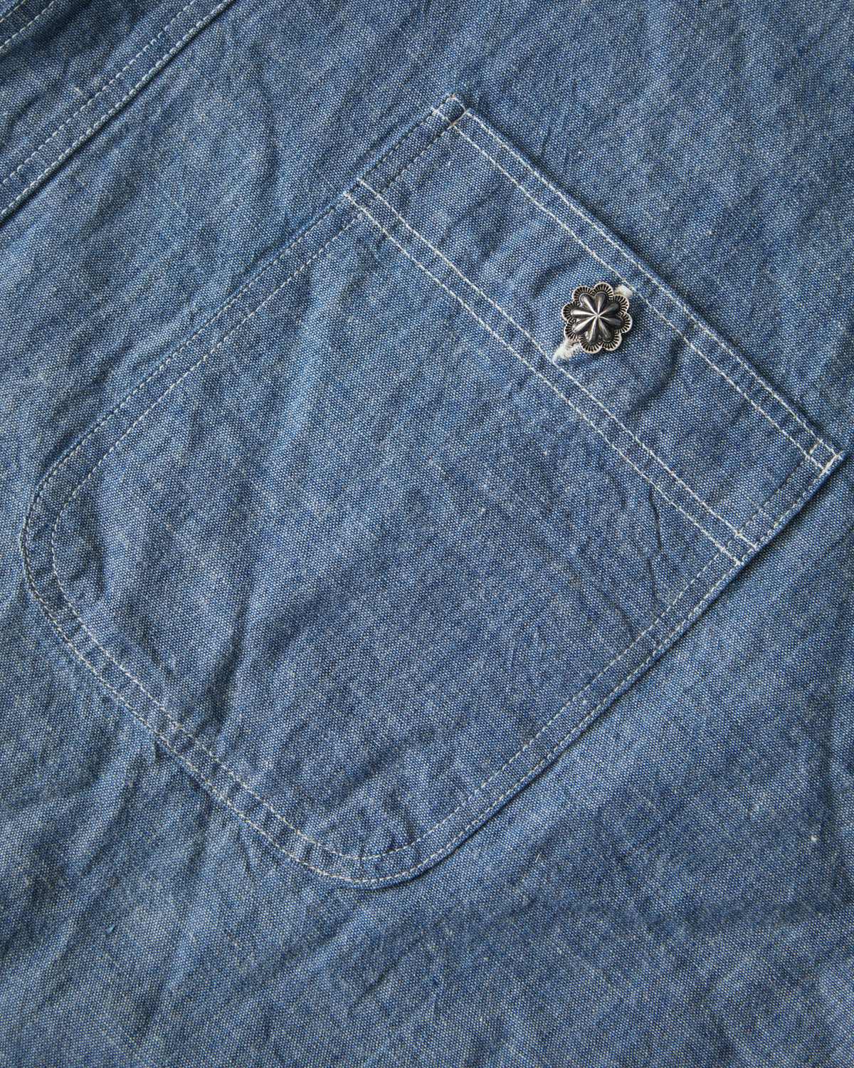 Larry Smith Leaf Shell Concha Small Button OT-C0011