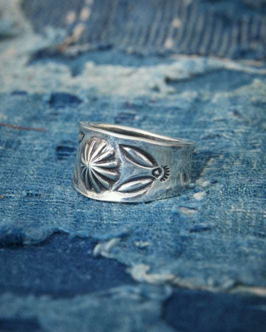 Larry Smith Shell And Butterfly Ring RG-0038