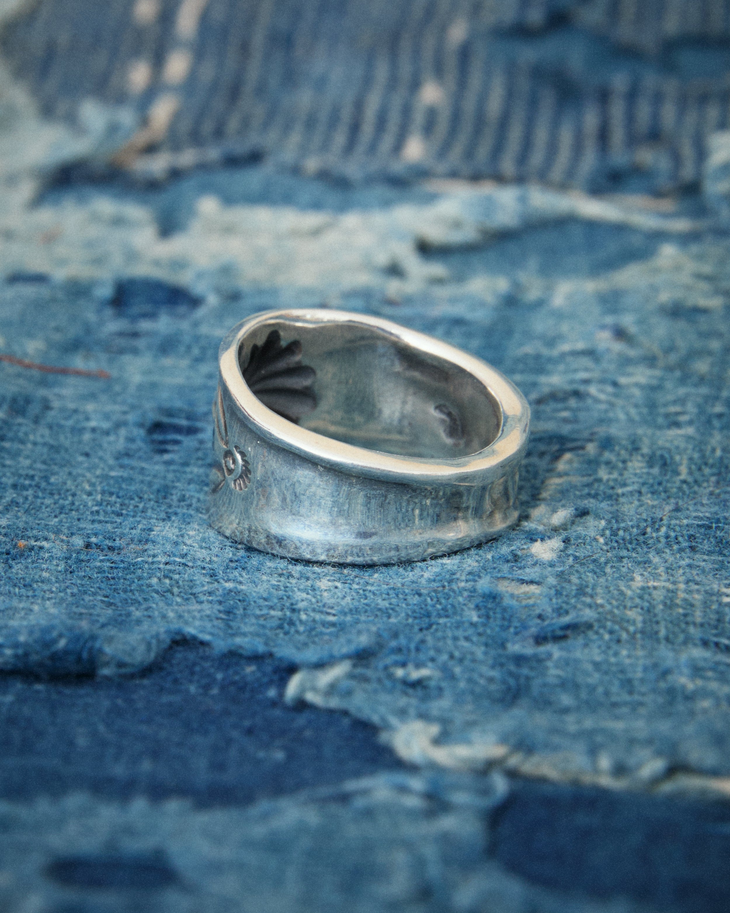 Larry Smith Shell And Butterfly Ring RG-0038 – Second Sunrise Larry Smith Shell And Butterfly Ring RG-0038 – Second Sunrise