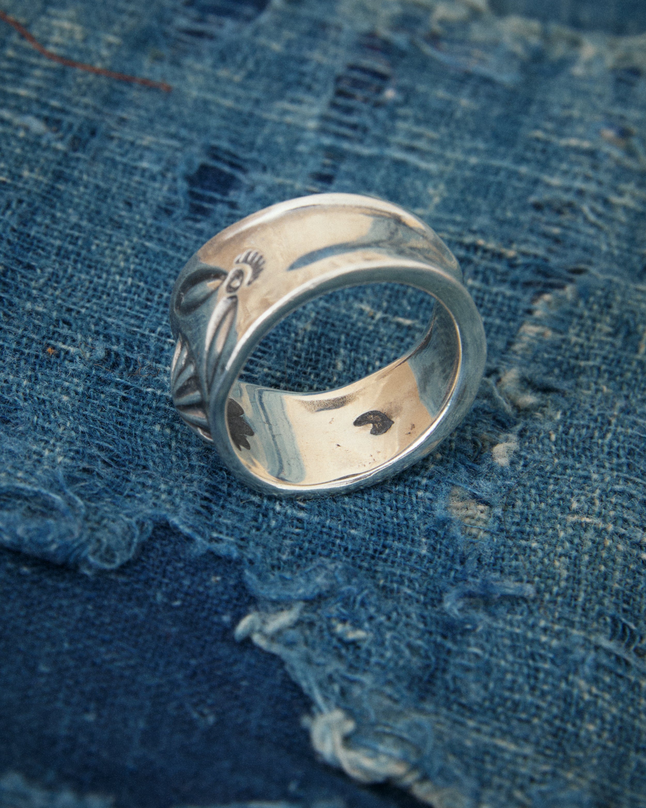 Larry Smith Shell And Butterfly Ring RG-0038 – Second Sunrise Larry Smith Shell And Butterfly Ring RG-0038 – Second Sunrise