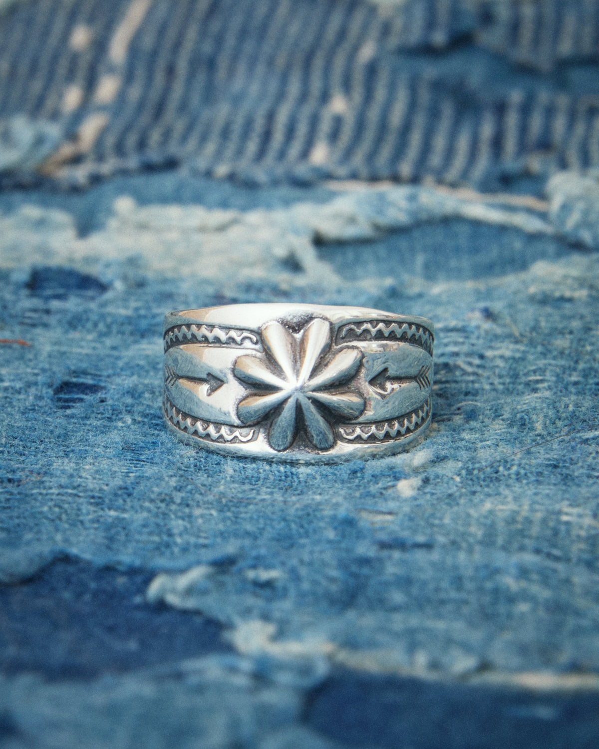 Larry Smith Shell S Ring RG-0002 – Second Sunrise