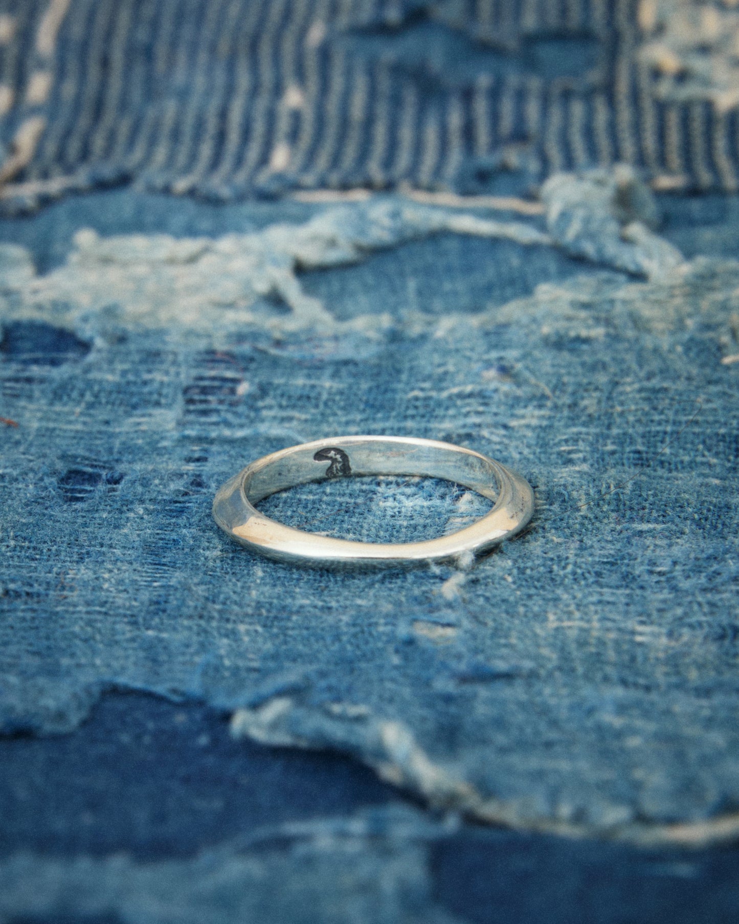 Larry Smith Extra Thin Triangle Ring RG-0054