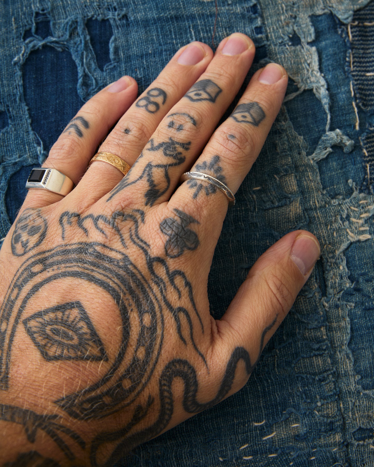 Larry Smith Extra Thin Triangle Ring RG-0054