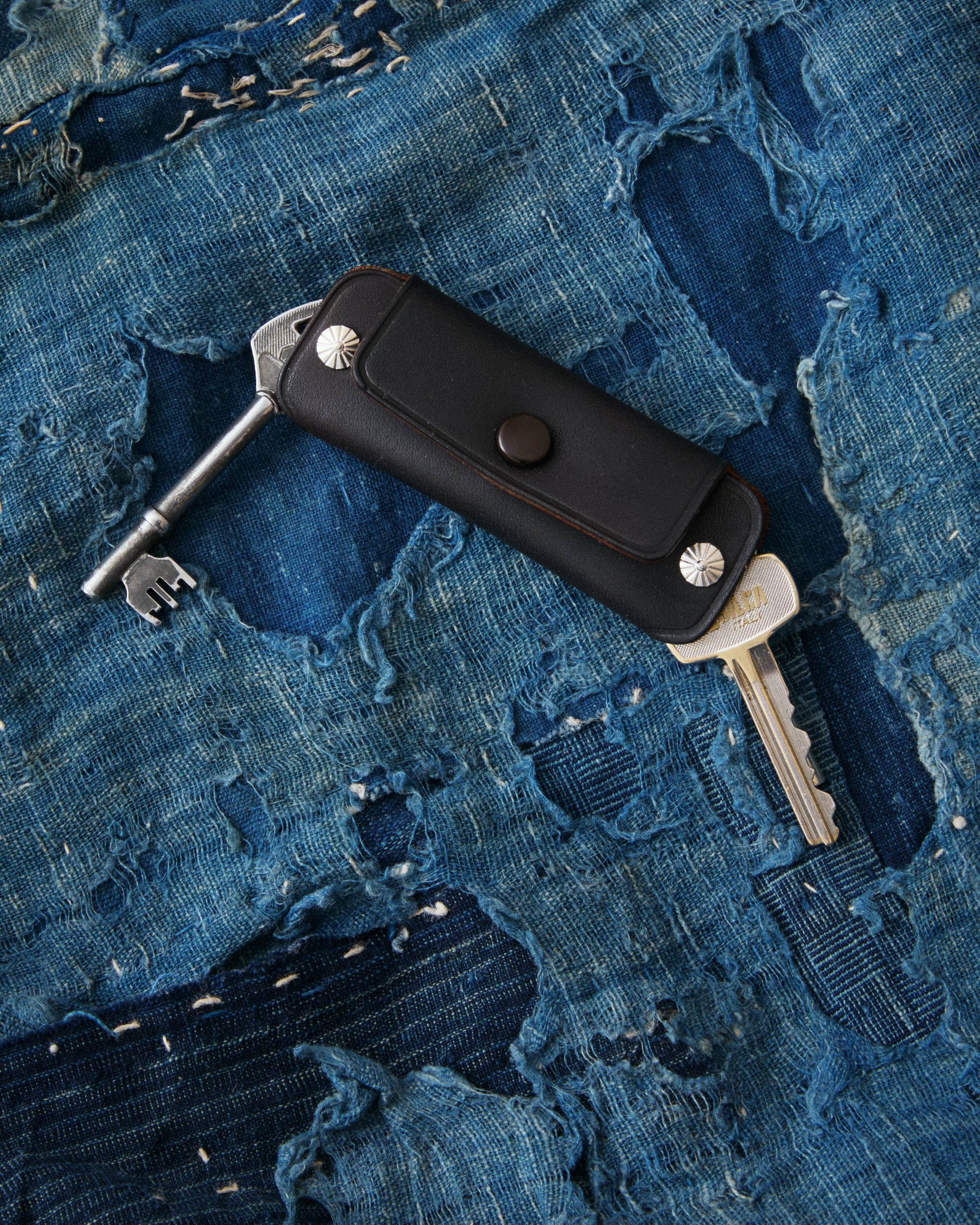 LARRY SMITH RIDERS KEY FOB (STAR) Larry Smith LT-0049 Key Fob Black – Second Sunrise