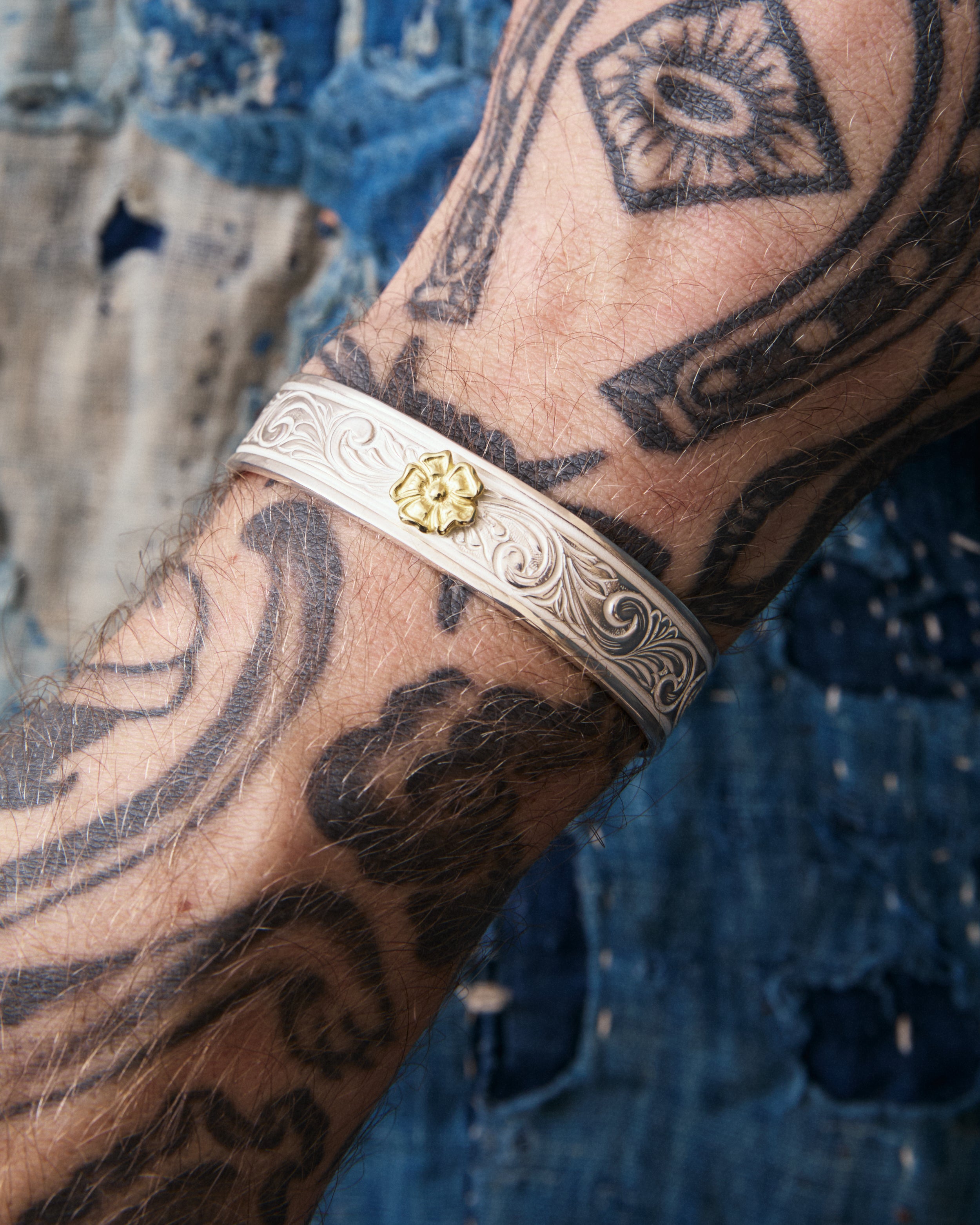 Larry Smith BR-0210 Karakusa Rose 13mm Wide 18K Gold Accent No