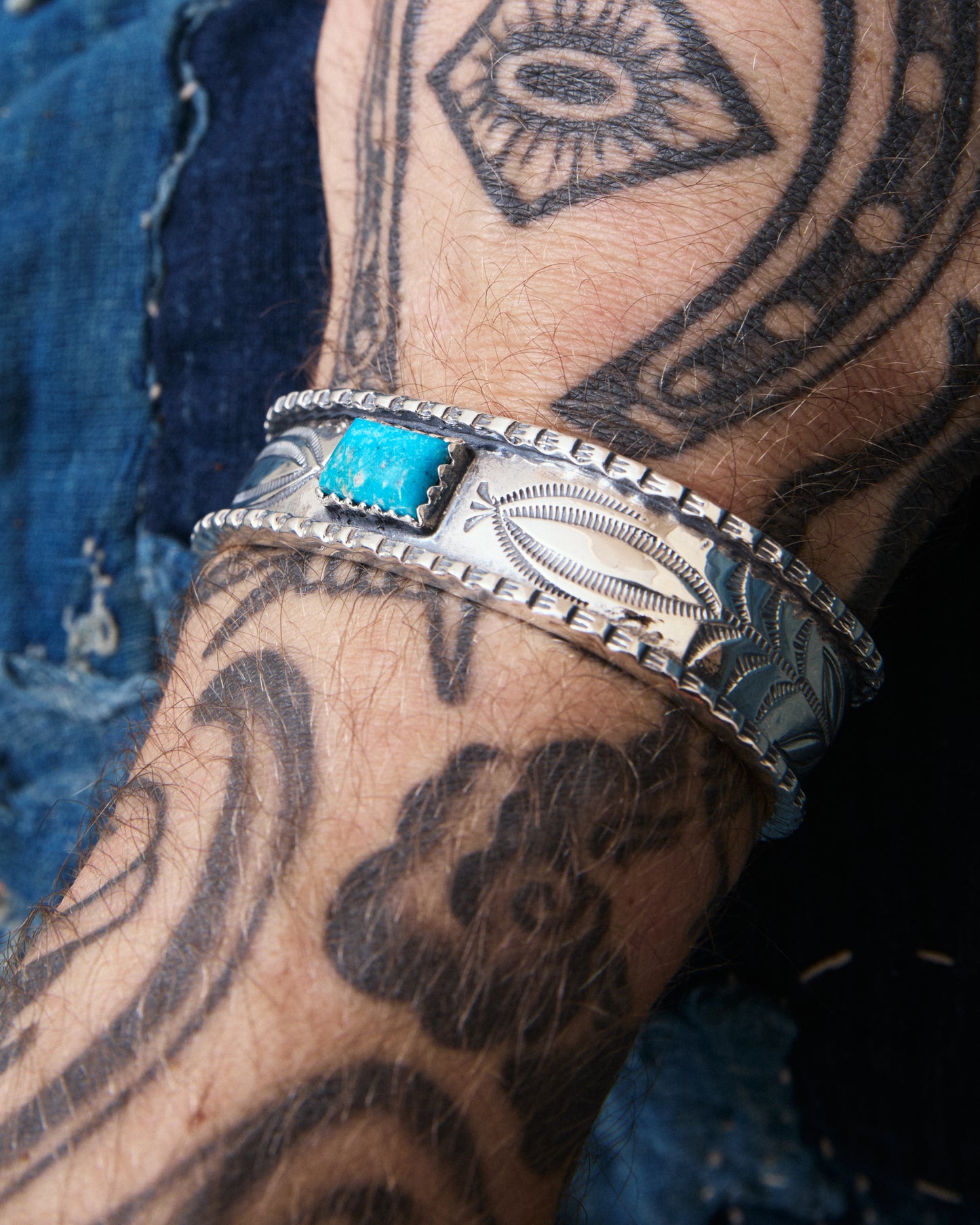 Larry Smith BR-0196 Bented Edge Turquoise Silver Bracelet