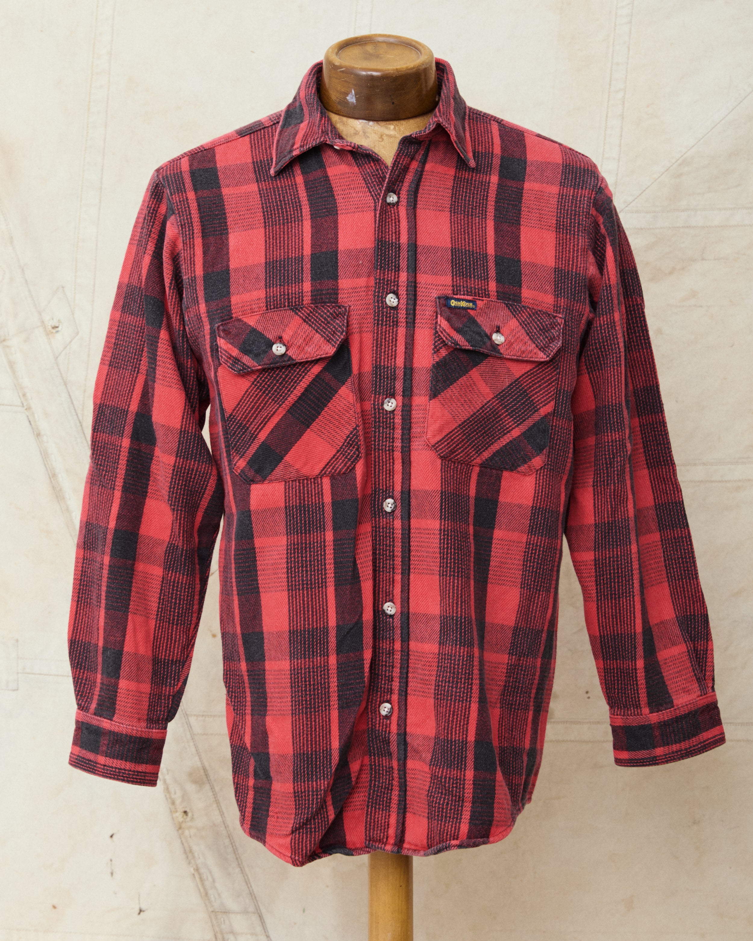 【レッド】B2918 ヴィンテージオンブレーシャツ Red Wing Safety Boots - Men's FR Vented Shirt