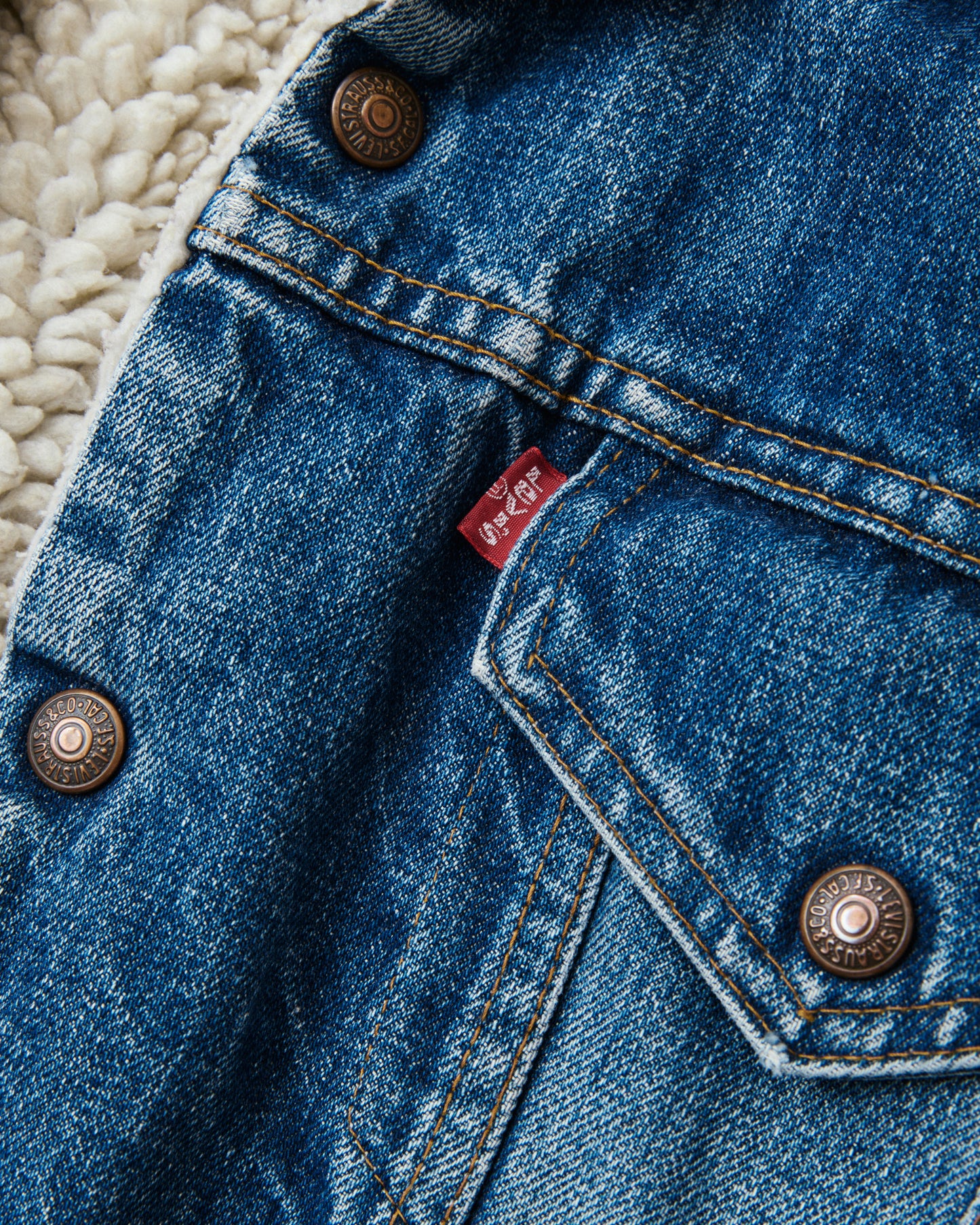 Vintage 80's Made in USA Levi's Denim Sherpa Trucker Jacket Size 46