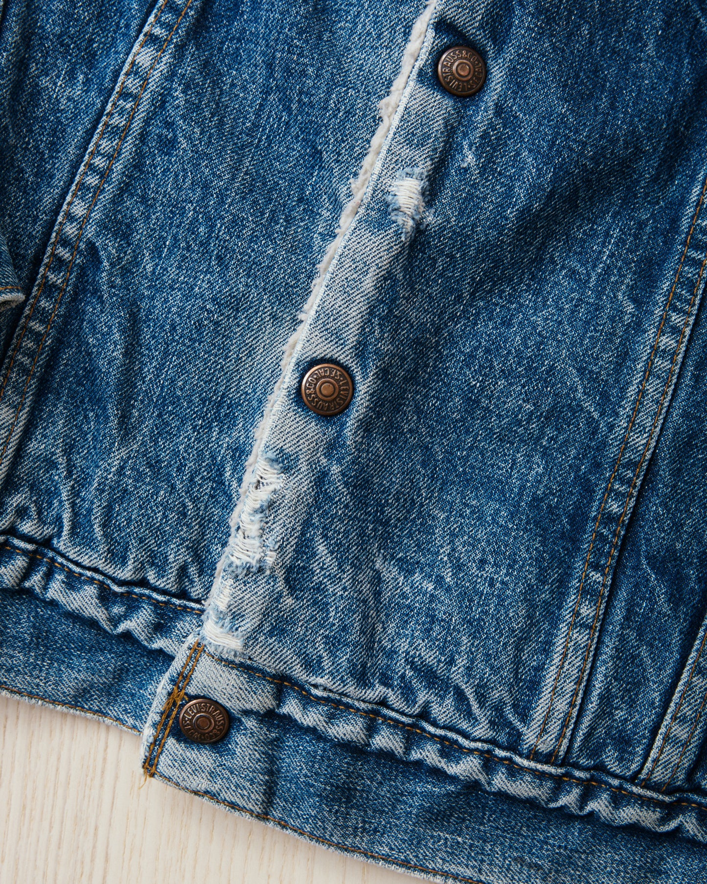 Vintage 80's Made in USA Levi's Denim Sherpa Trucker Jacket Size 46