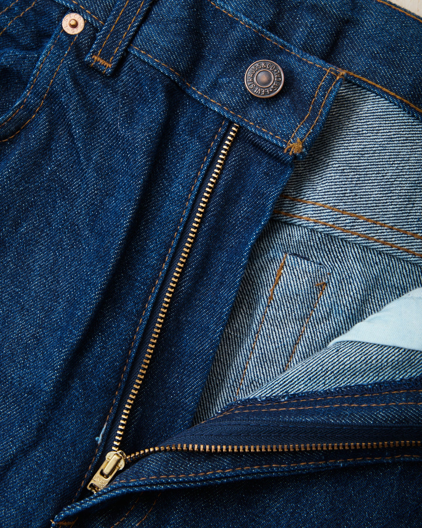 Vintage 1983 Levi's 504 Made in UK Deadstock Jeans W32/L34