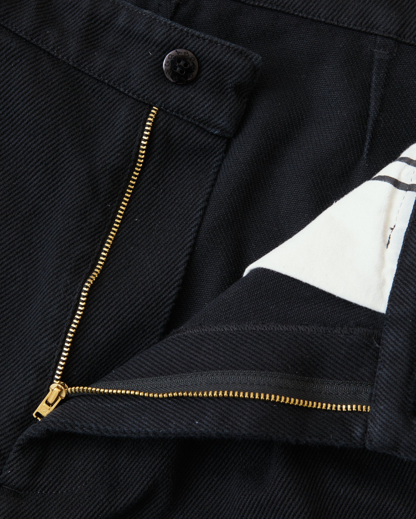 Gråbrodern Eke Pleat Relaxed Chino Italian Black Twill Light Rinse