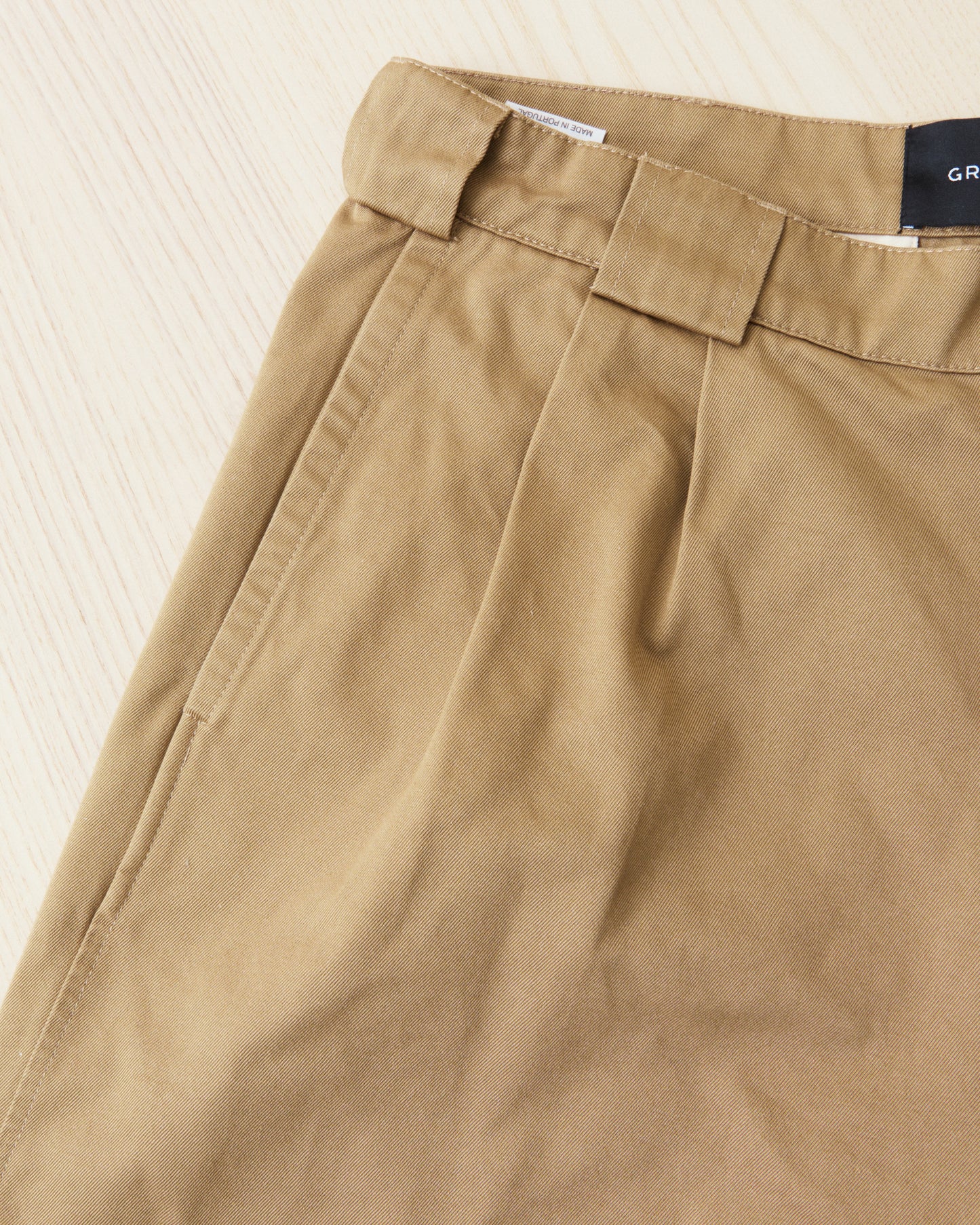 Gråbrodern Eke Pleat Relaxed Chino Italian Khaki Twill Light Rinse