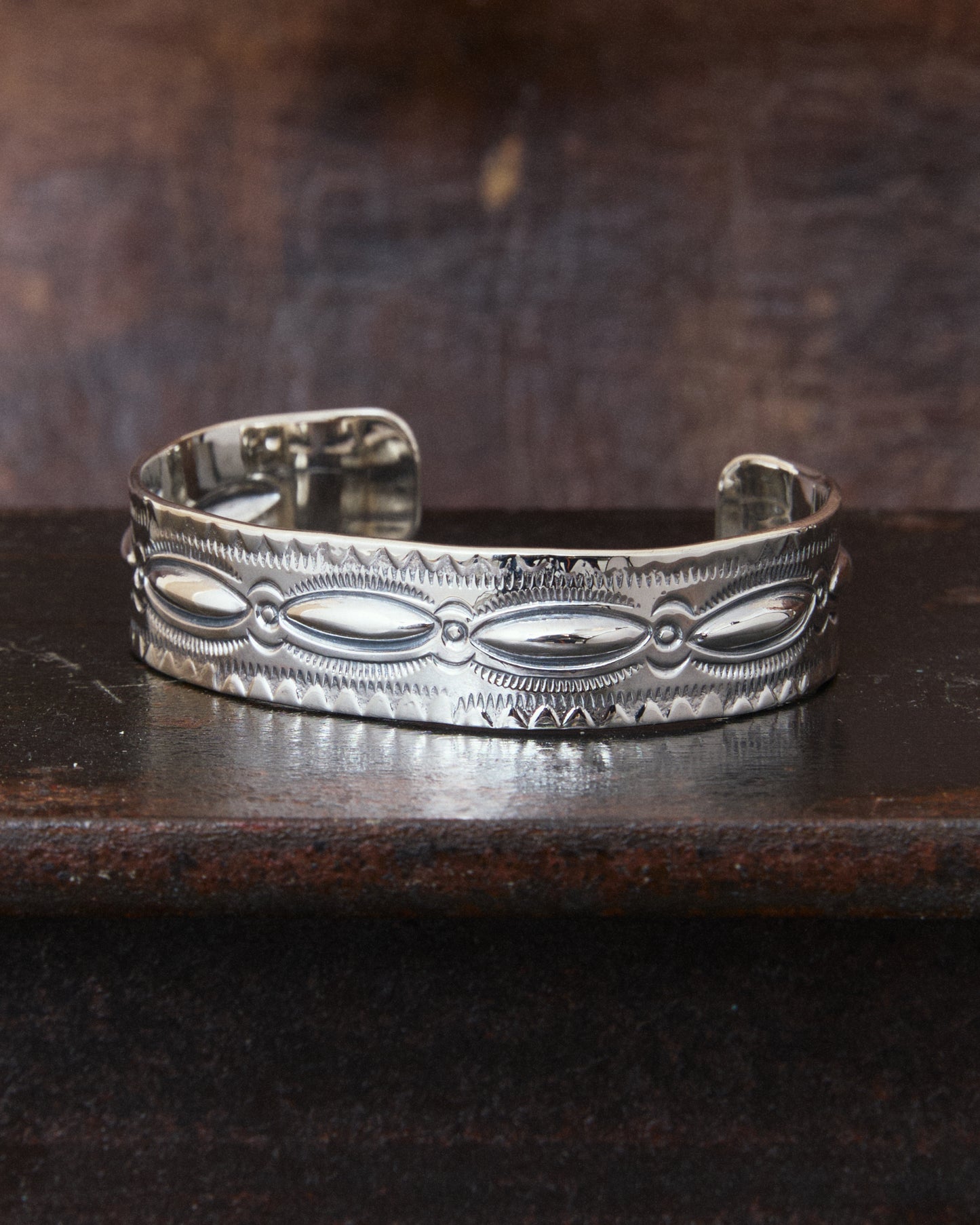 Larry Smith BR-0085 Leaf Repousse Silver Bracelet