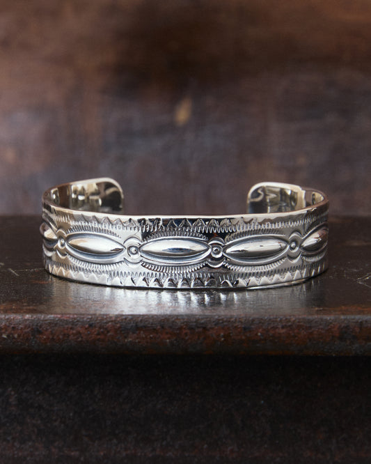 Larry Smith BR-0085 Leaf Repousse Silver Bracelet