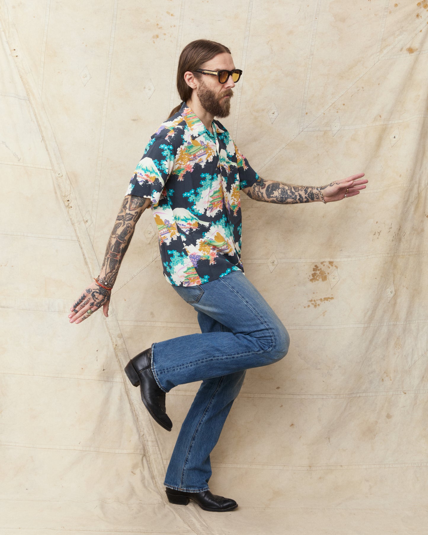 Sun Surf SS39618 Rayon Hawaiian Shirt Ancient Capital Black