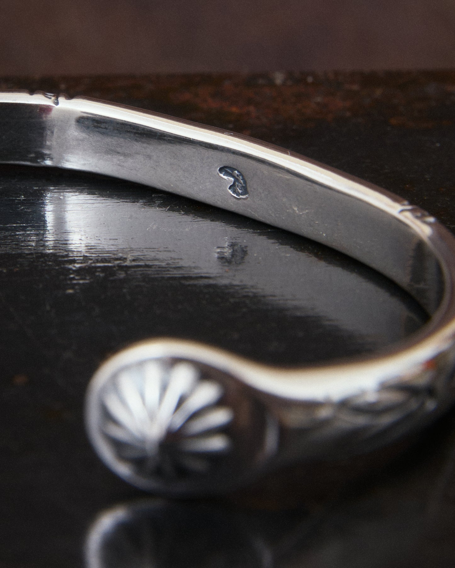 Larry Smith Triangle Side Shell Bracelet BR-0160