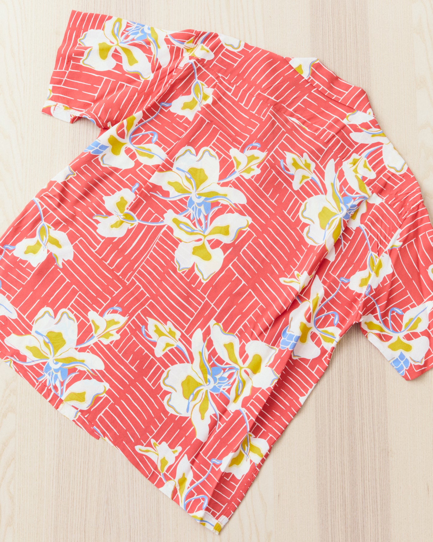 Sun Surf SS39615 Rayon Hawaiian Short Sleeve Shirt "White Ginger"