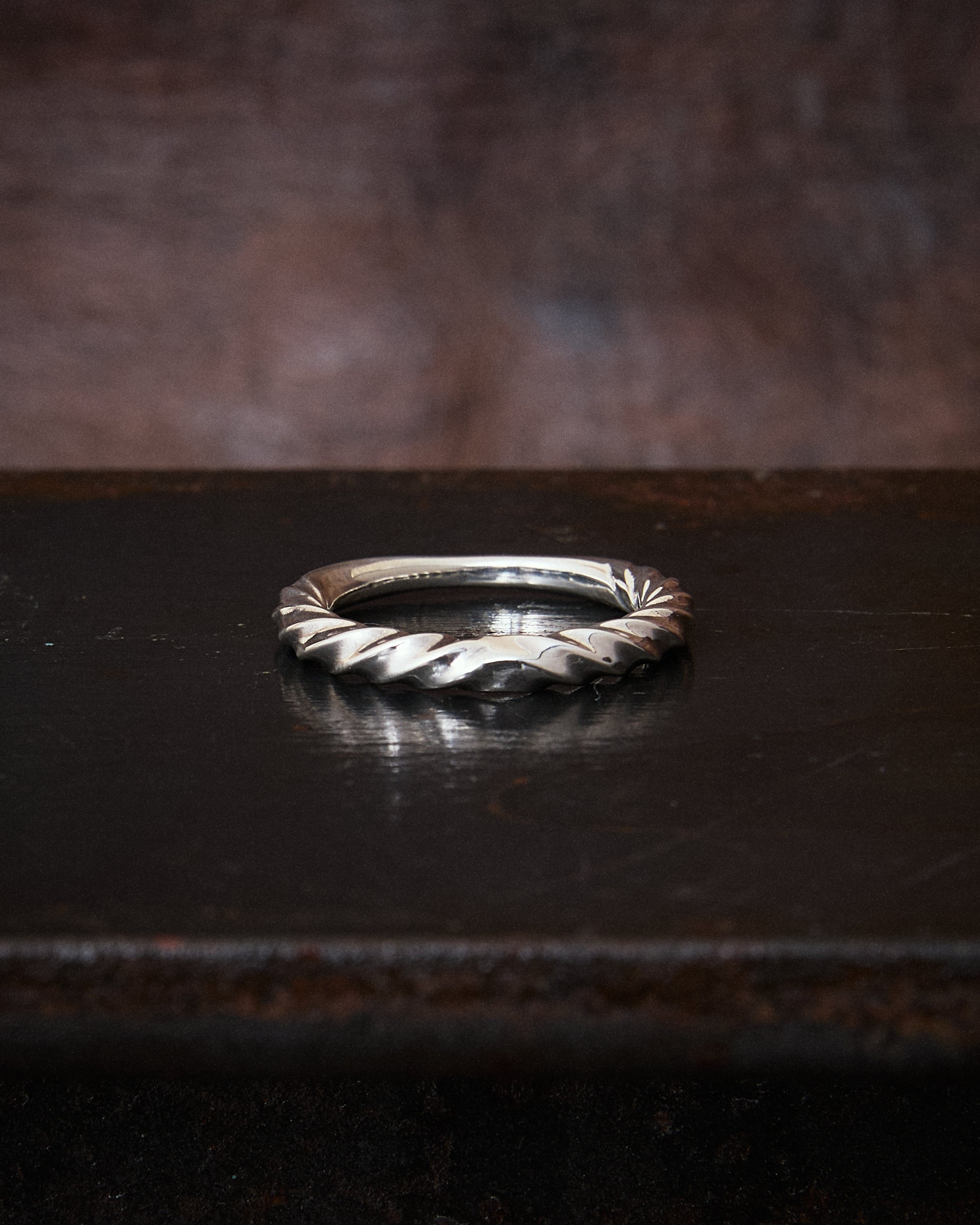 Larry Smith Square Twisted Ring RG-0086 – Second Sunrise