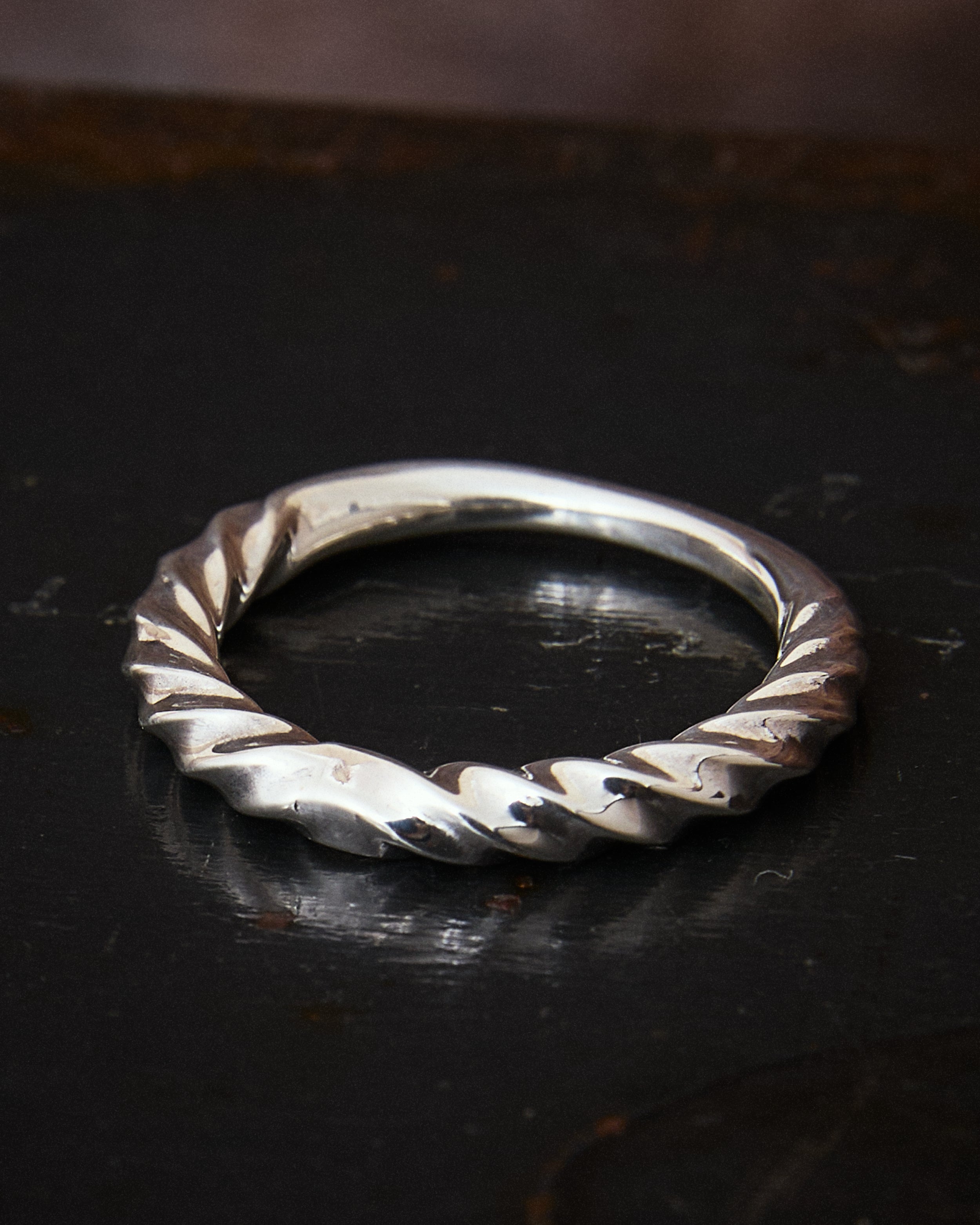Larry Smith Square Twisted Ring RG-0086 – Second Sunrise