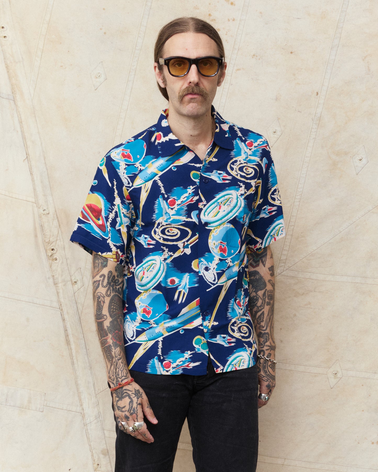 Sun Surf SS39743 Aloha Filament Rayon Shirt Special Edition "The Space Ship"