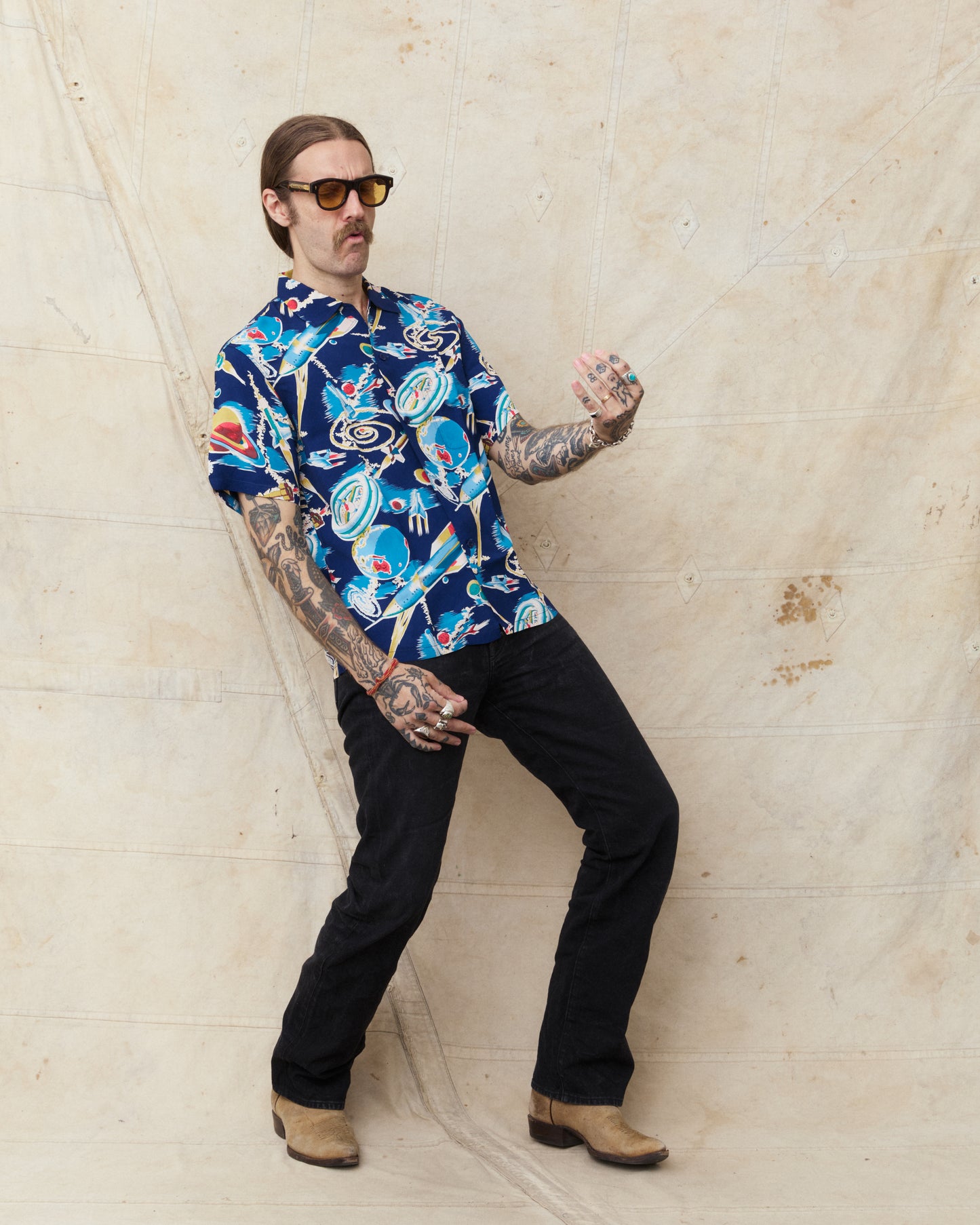 Sun Surf SS39743 Aloha Filament Rayon Shirt Special Edition "The Space Ship"
