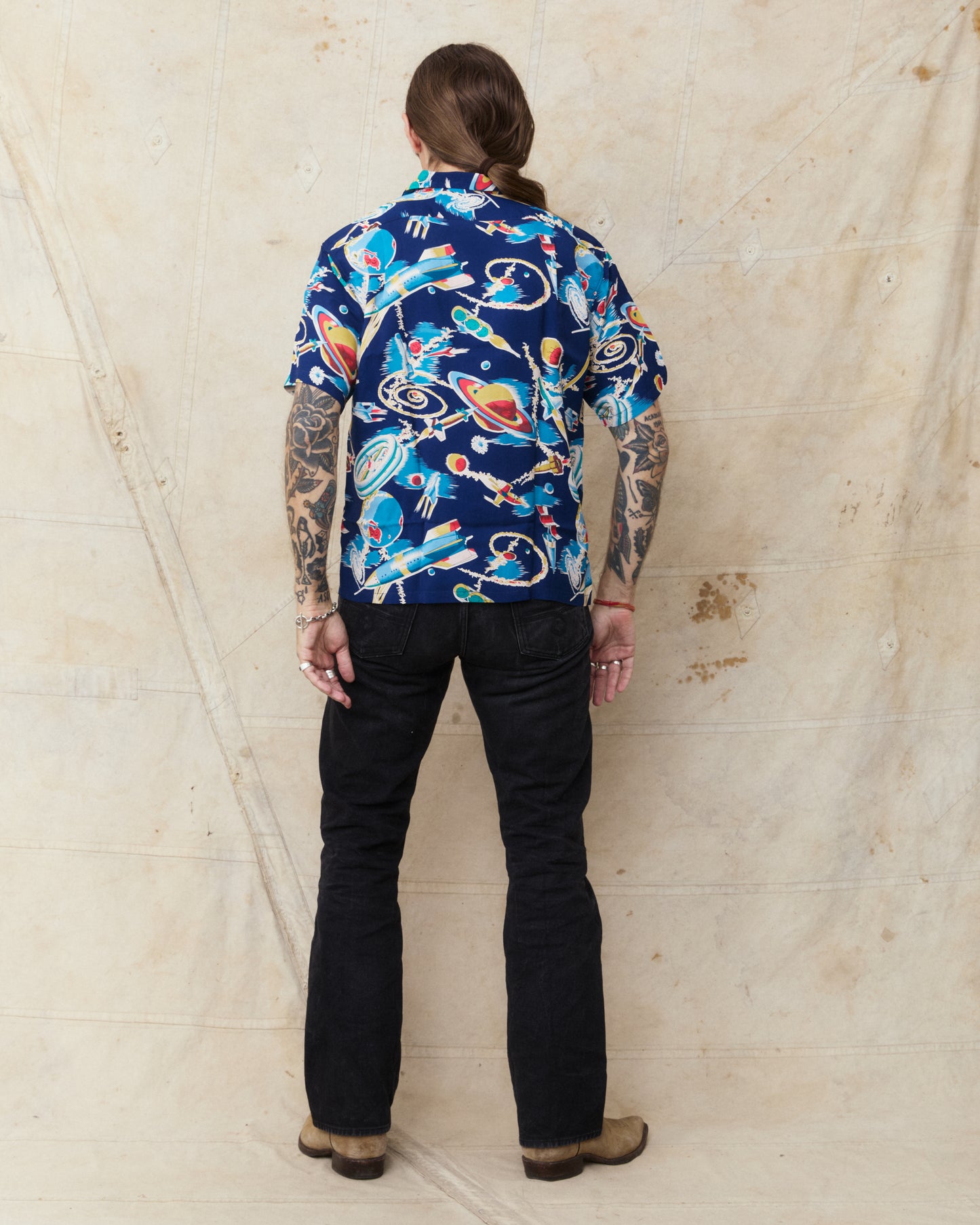 Sun Surf SS39743 Aloha Filament Rayon Shirt Special Edition "The Space Ship"