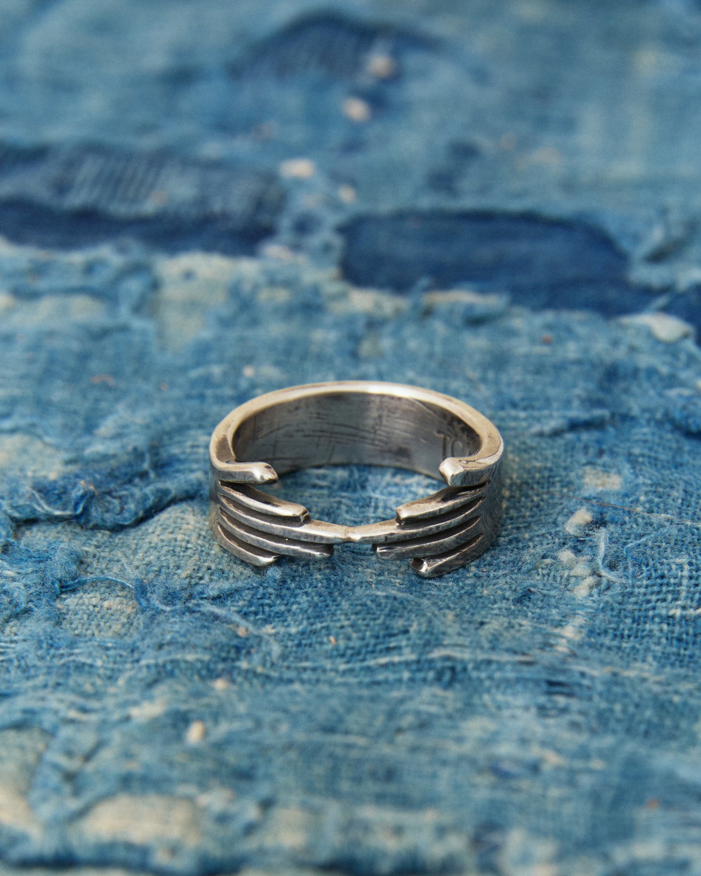 Tenable Crafts TC263 The Hug Silver Ring Size US 10,5