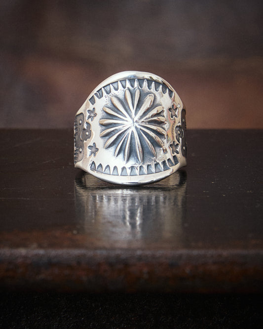 Larry Smith Oyster Ring Repousse RG-0083