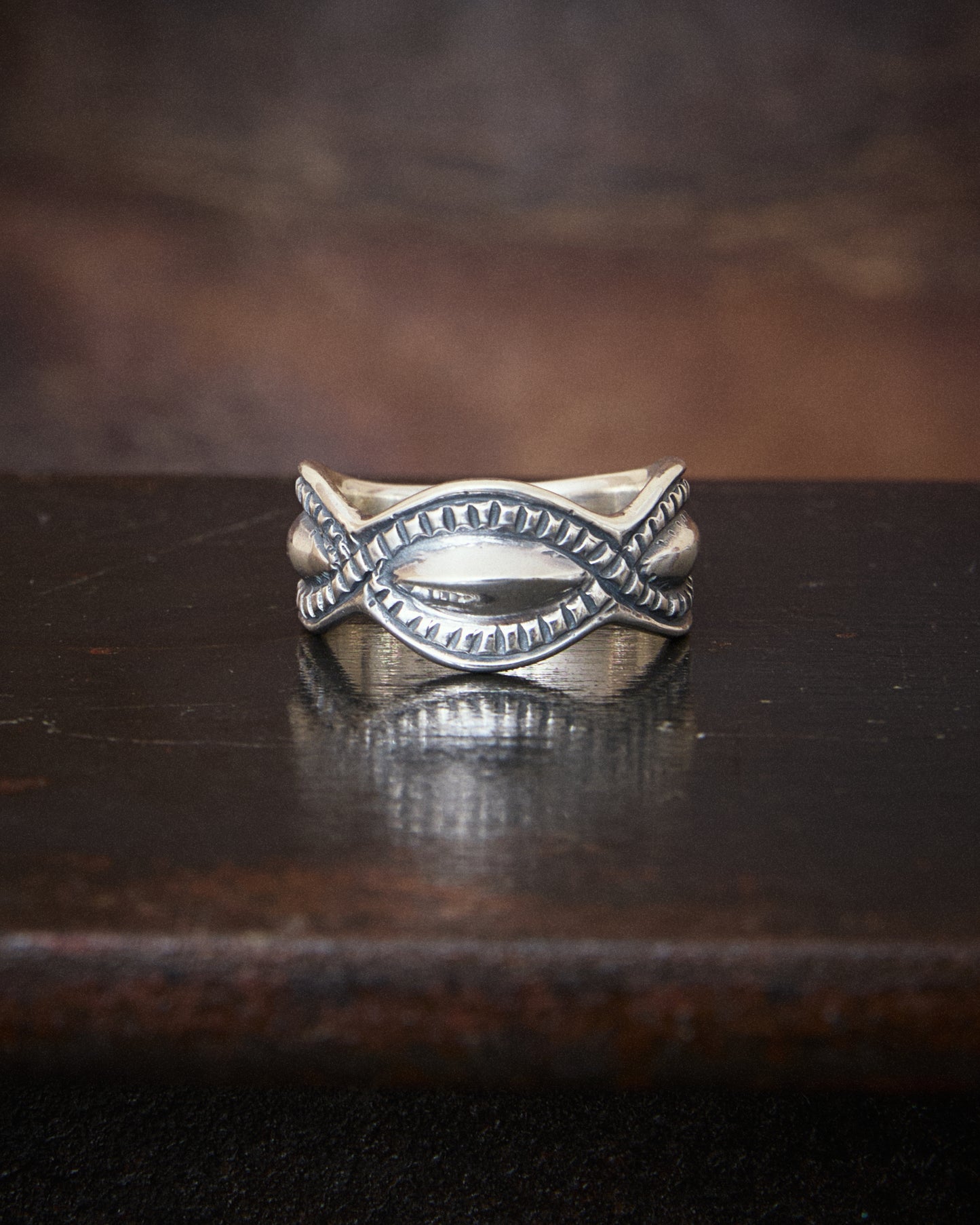 Larry Smith Leafcut Ring Repousse RG-0087