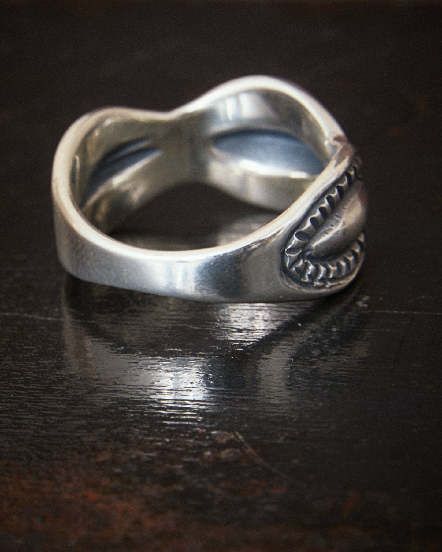 Larry Smith Leafcut Ring Repousse RG-0087