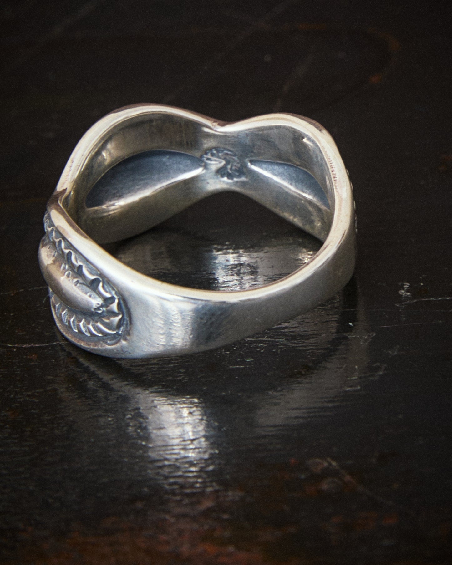 Larry Smith Leafcut Ring Repousse RG-0087