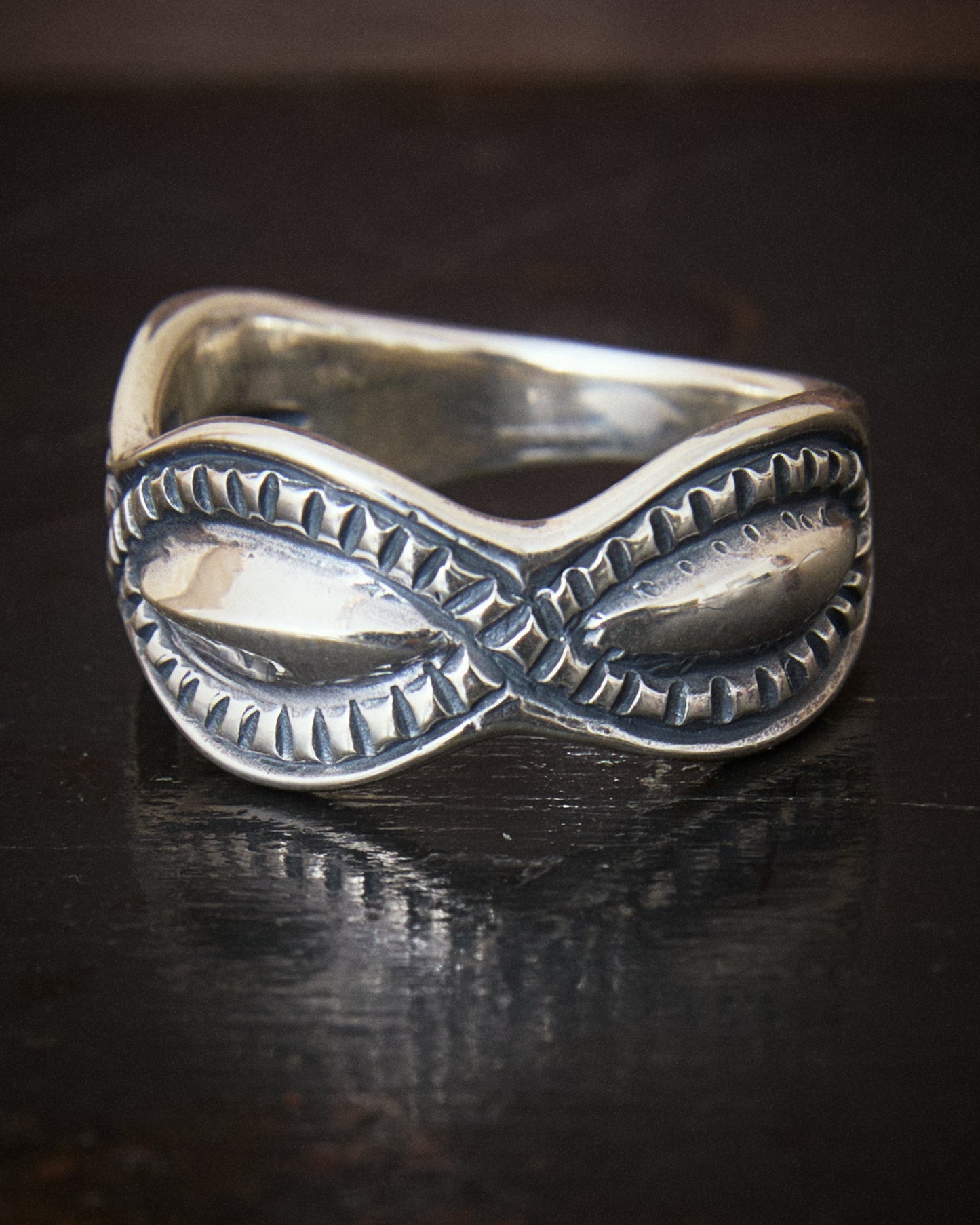 Larry Smith Leafcut Ring Repousse RG-0087