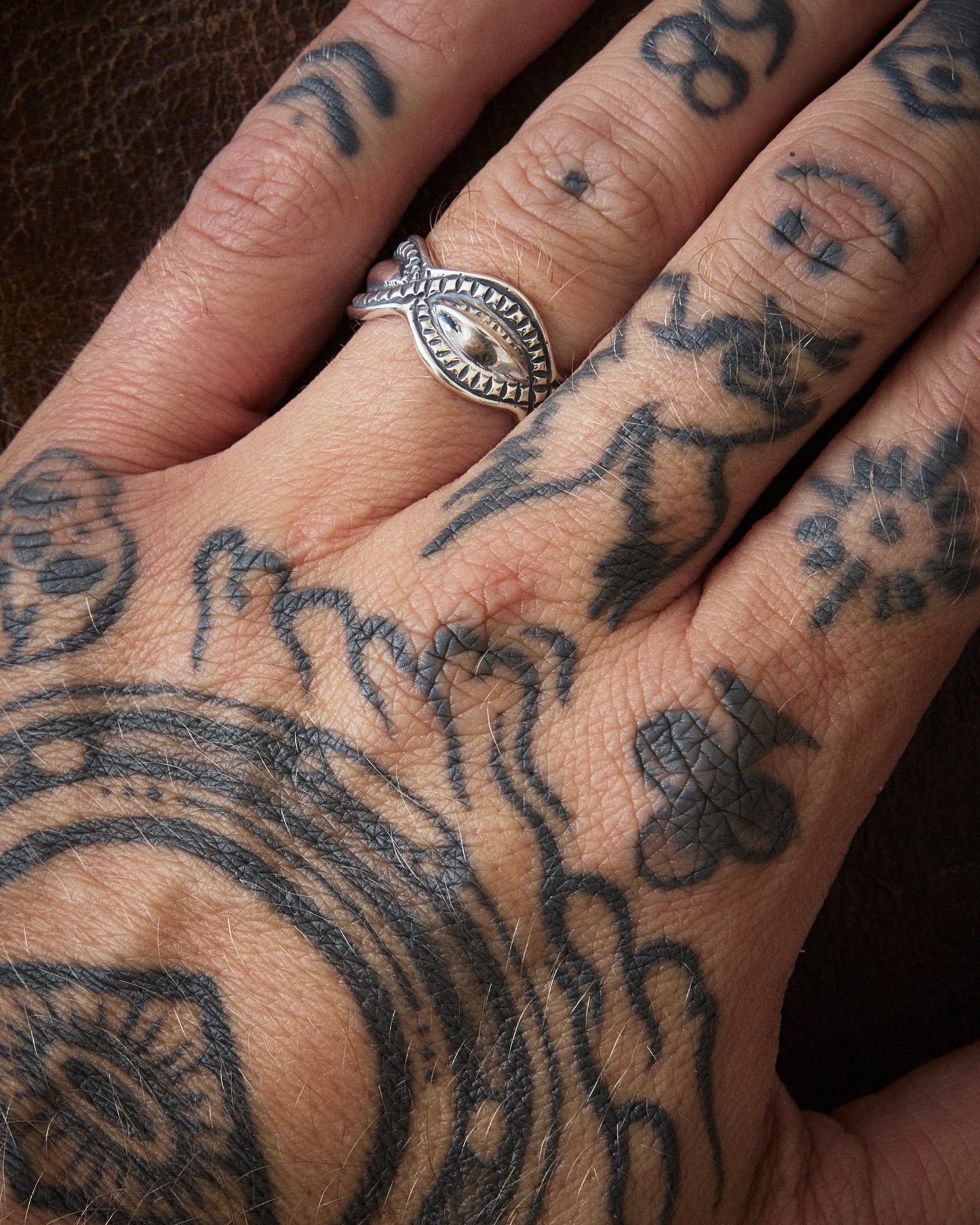 Larry Smith Leafcut Ring Repousse RG-0087