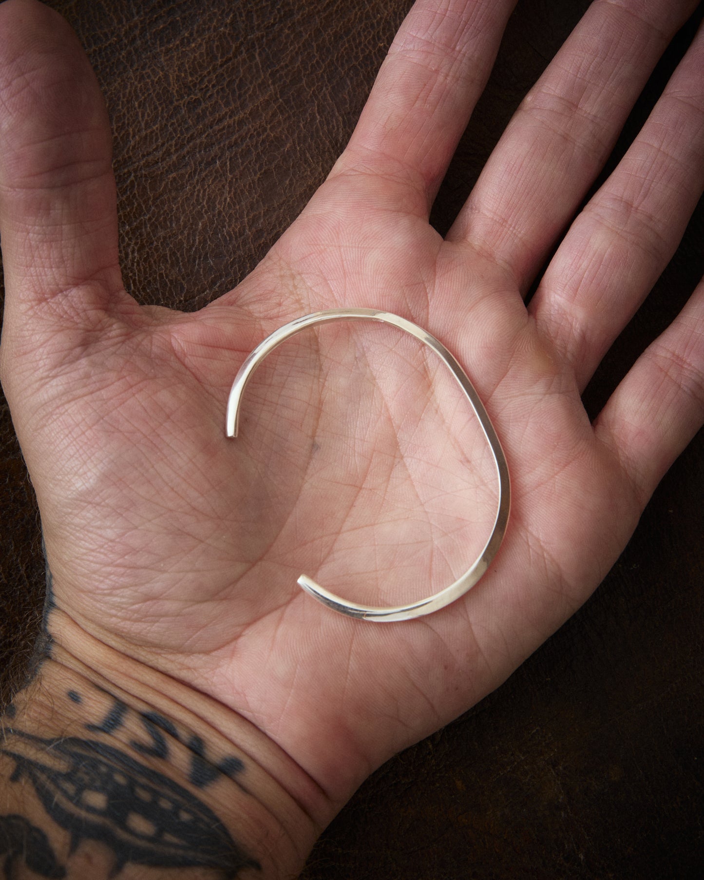 Larry Smith Extra Thin Triangle Bracelet Plain BR-0218