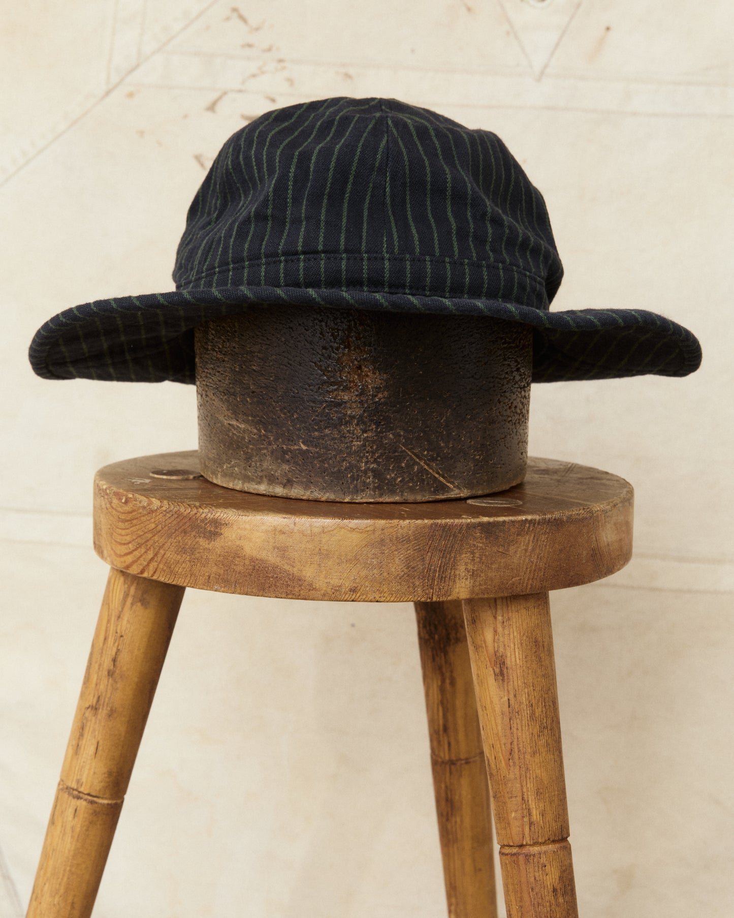 Indigofera Haisy Mae Hat Viridecent Stripe Black/Green