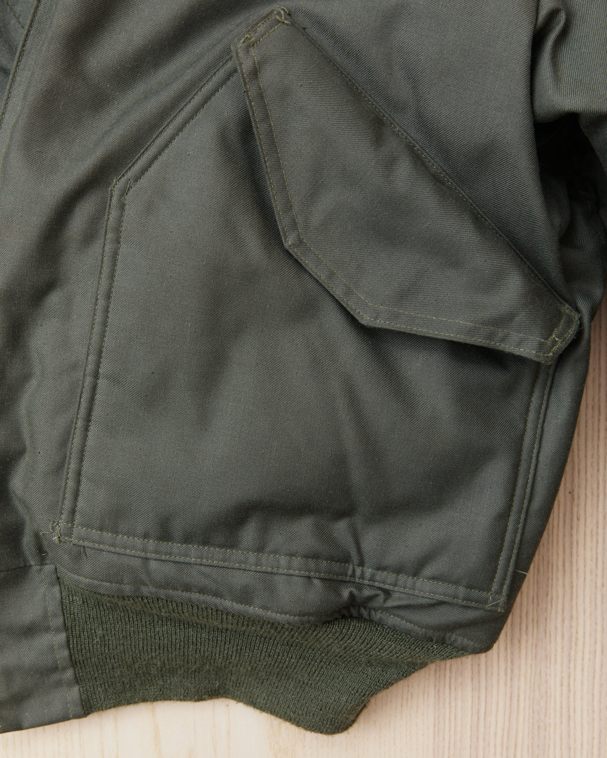 Second Hand Valley Apparel CWU-45 Cold Weather Flyers Jacket L