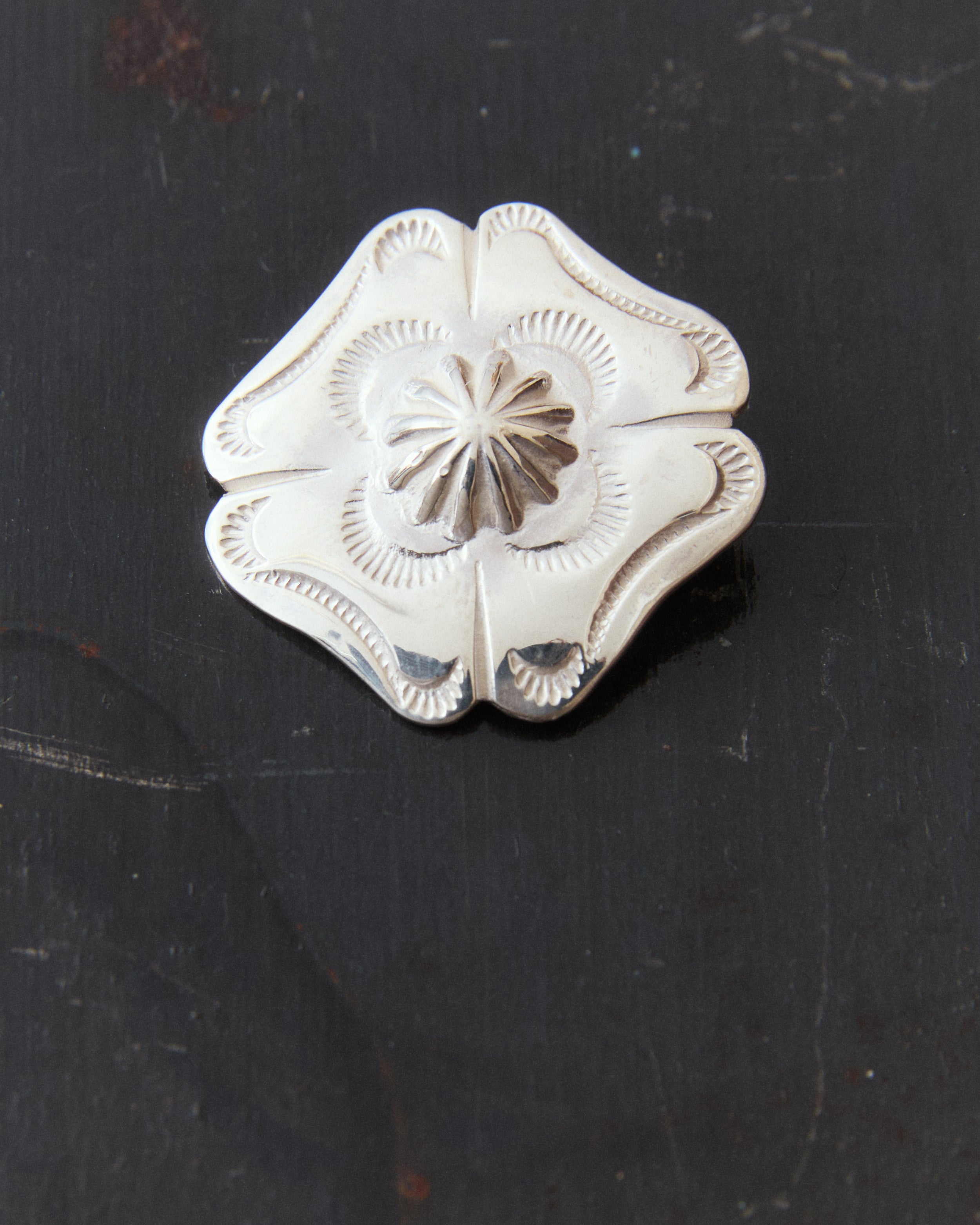 Larry Smith Clover Shell Concho Button OT-C0055 – Second Sunrise