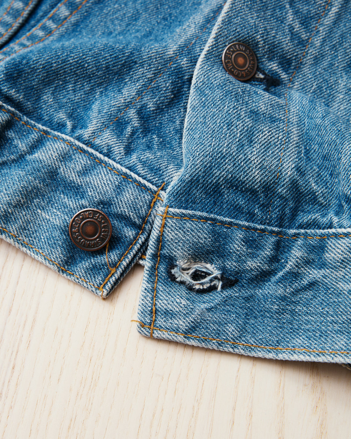 Vintage Levi's 705055 0217 Made in USA Denim Jacket Size 36 No. 3