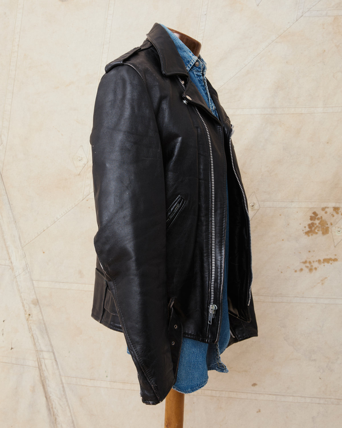 Second Hand Schott Perfecto Jacket  Black Size 42 Long
