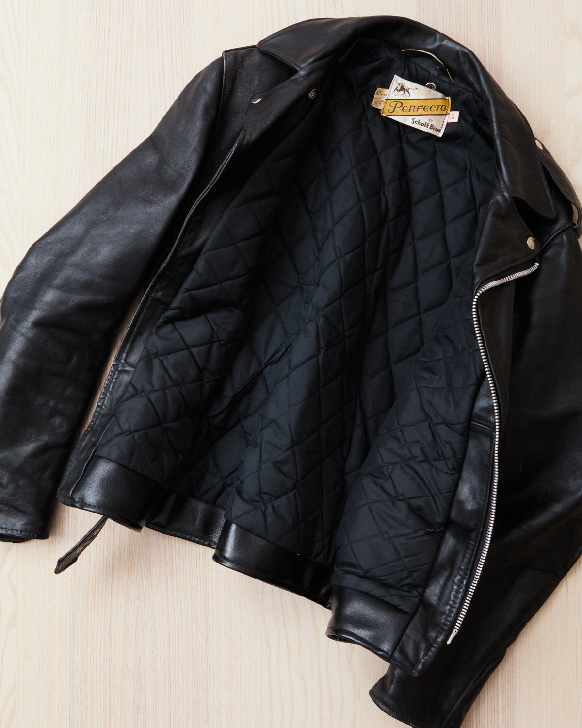 Second Hand Schott Perfecto Jacket  Black Size 42 Long