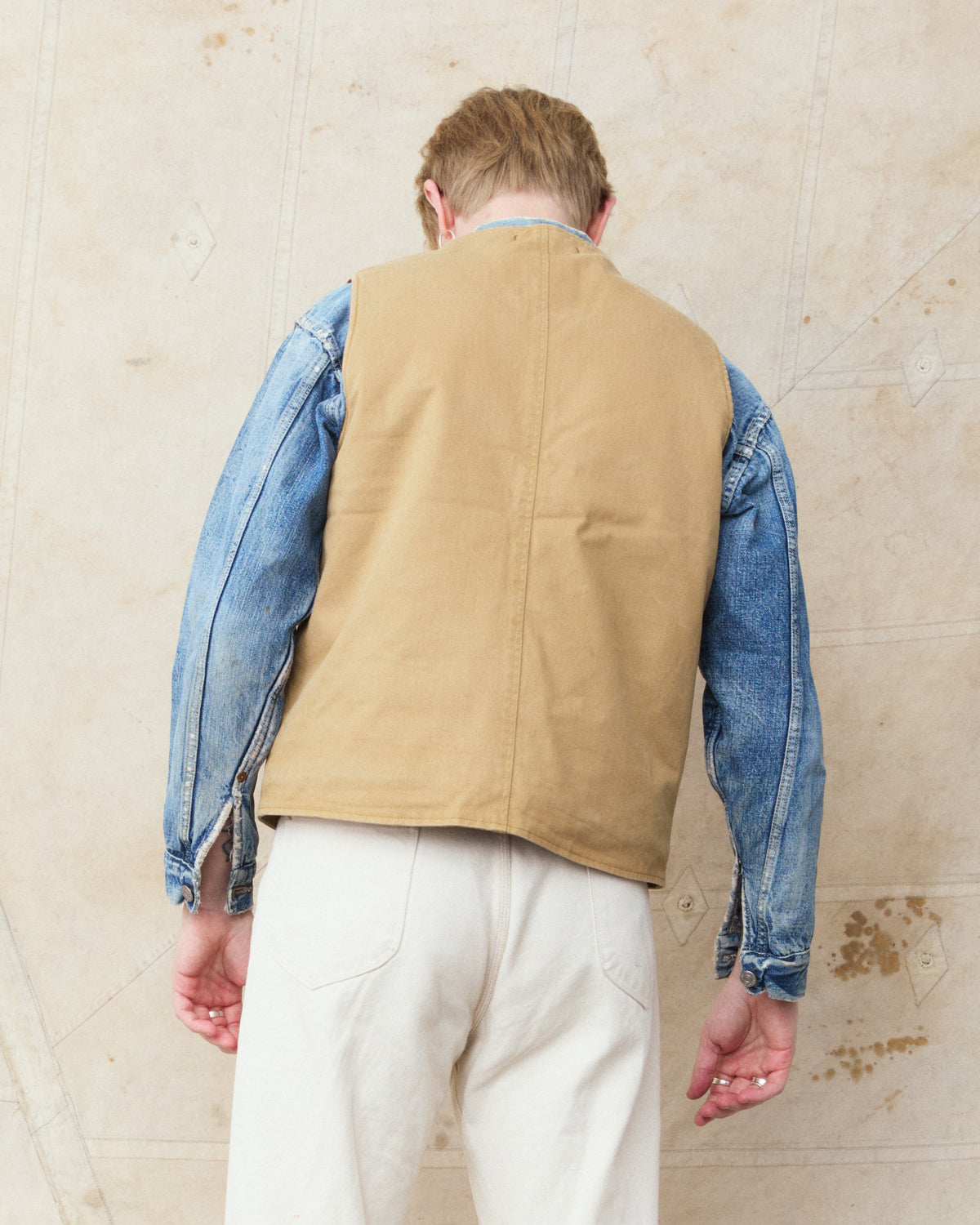 Indigofera Tectonic Lined Vest Beige