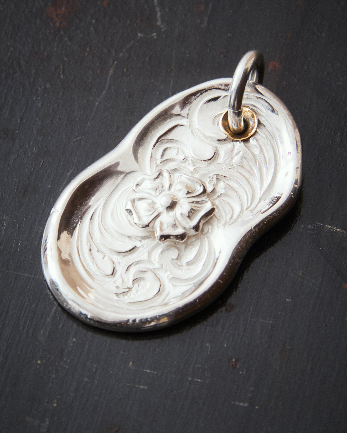 Larry Smith Karakusa Rose Skinny Daruma Pendant NL-0168