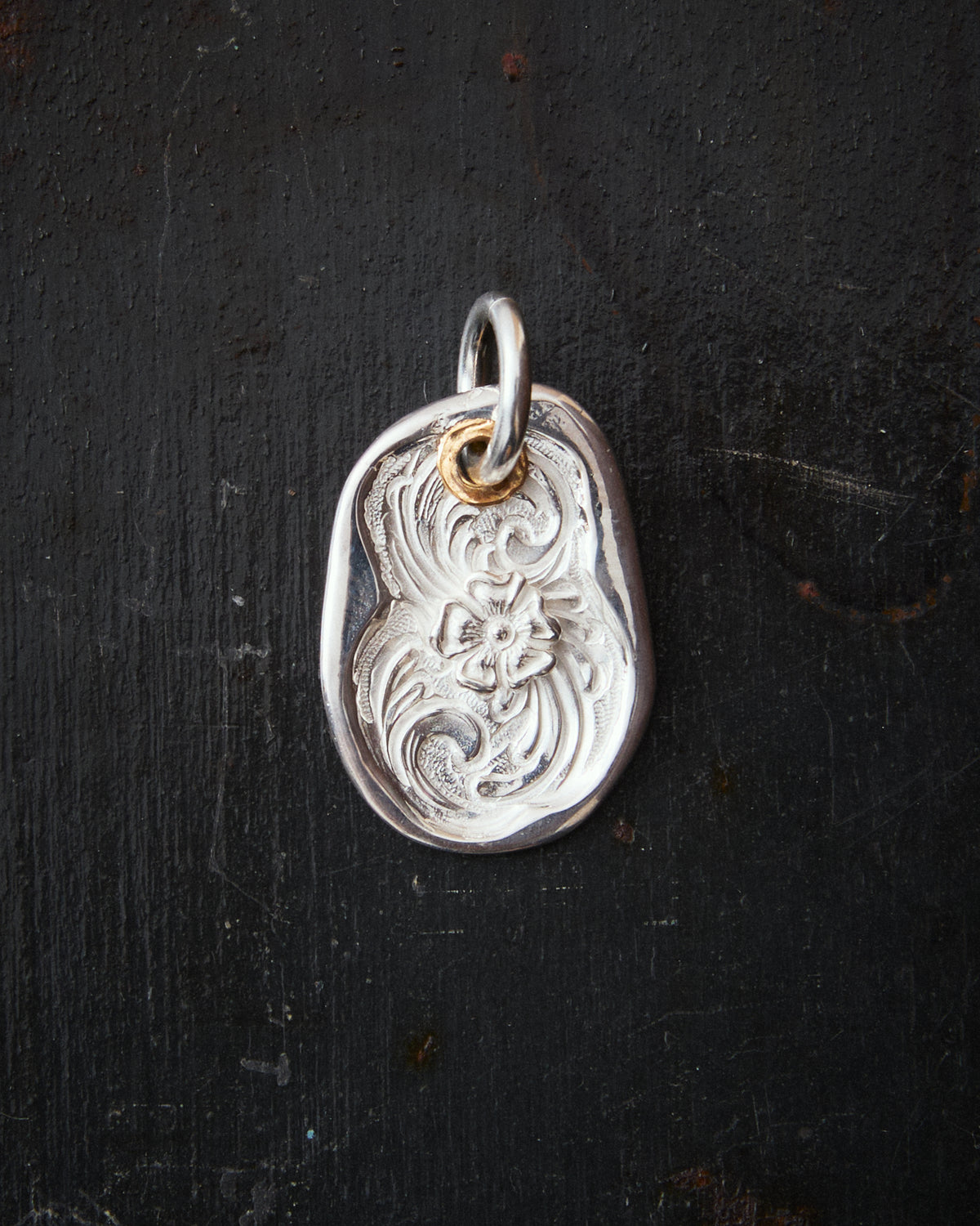 Larry Smith Karakusa Rose Oval Daruma Pendant No. 188 NL-0188