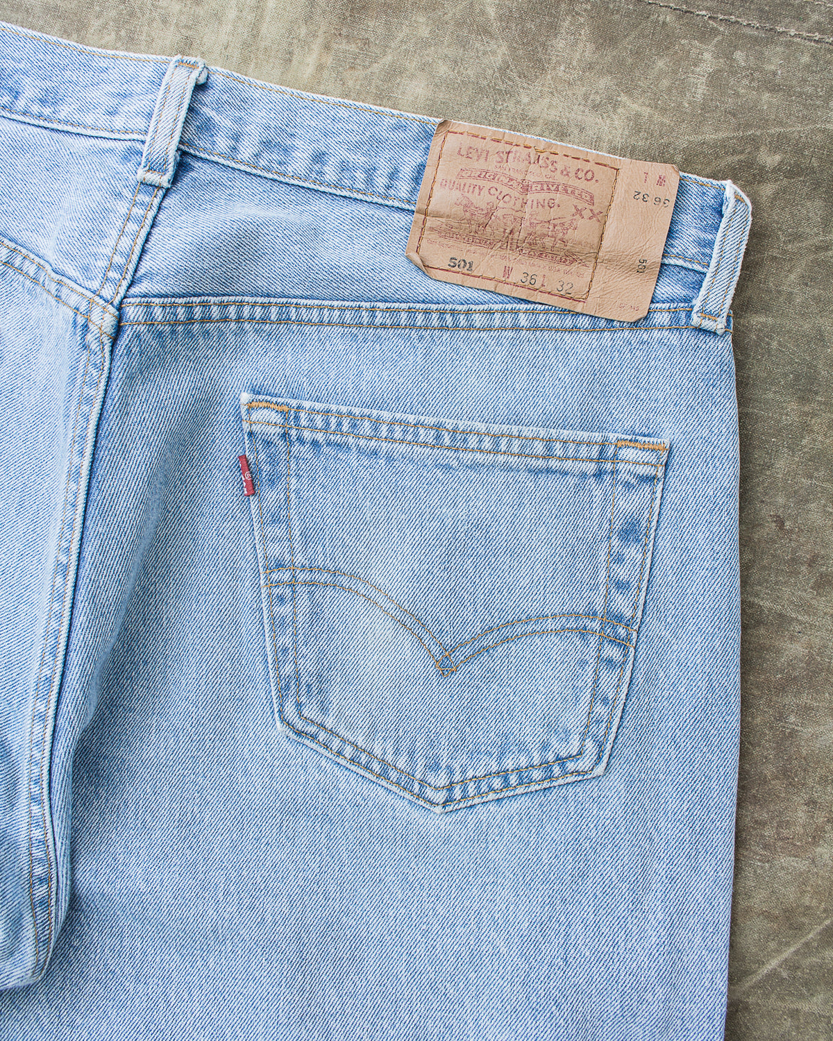 Vintage 1990's Made in USA Levi's 501 Jeans W 36 / L 32 No. 4