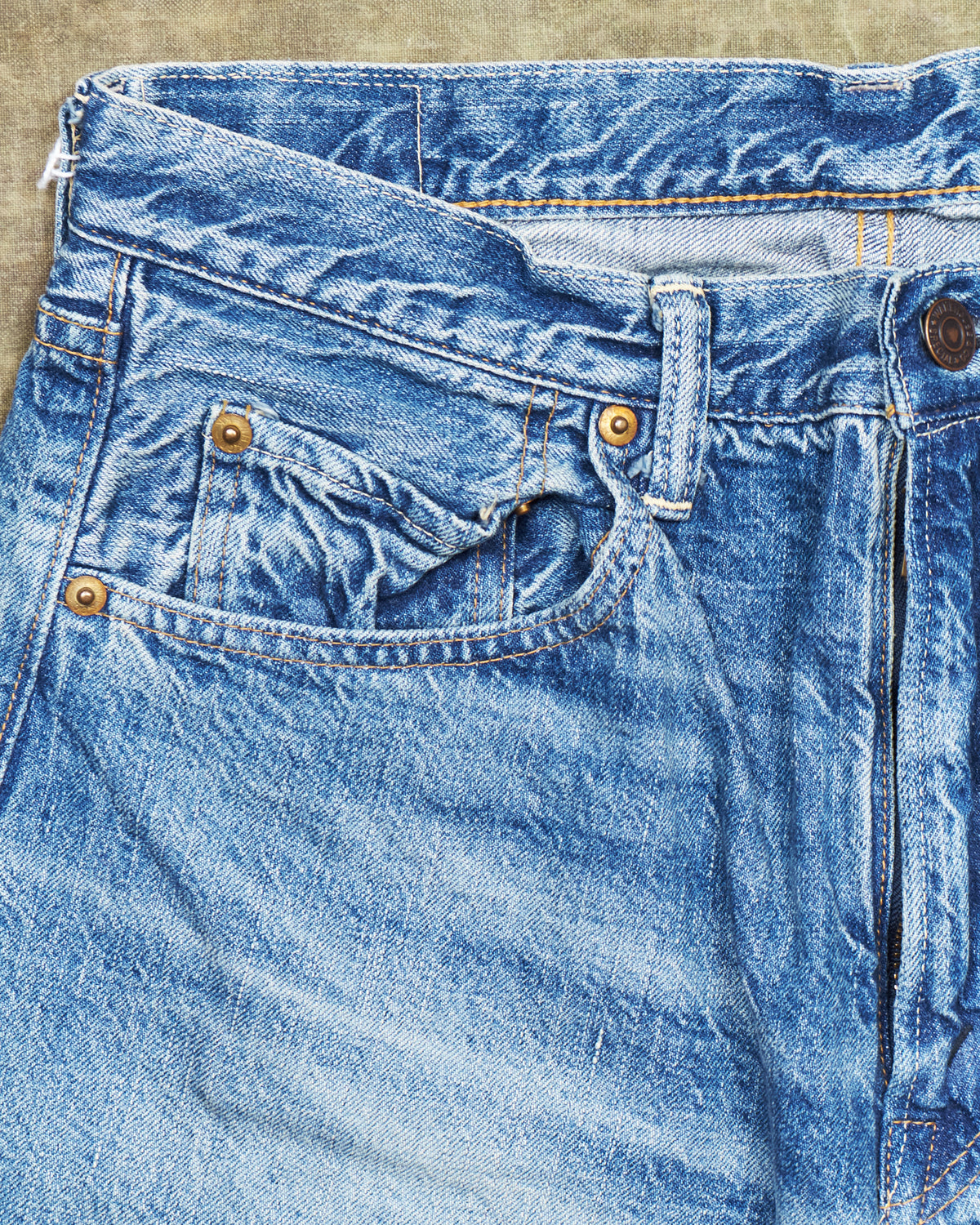 Second Hand Warehouse & Co Lot 1105 Jeans W31