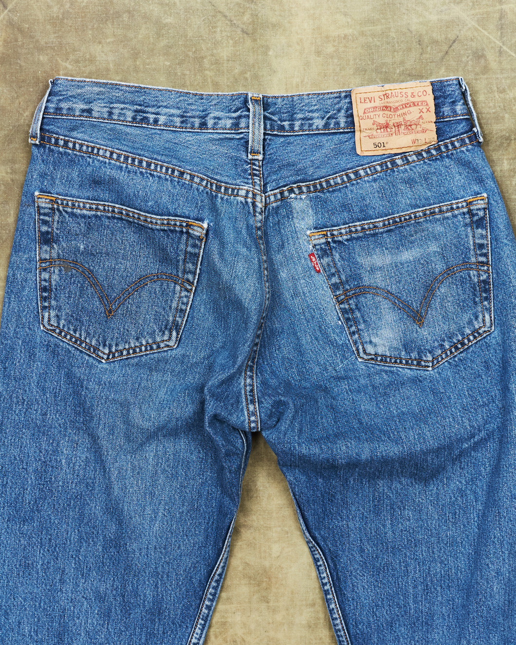 Second Hand 00s Levi's 501 Jeans W33 L32 – Second Sunrise